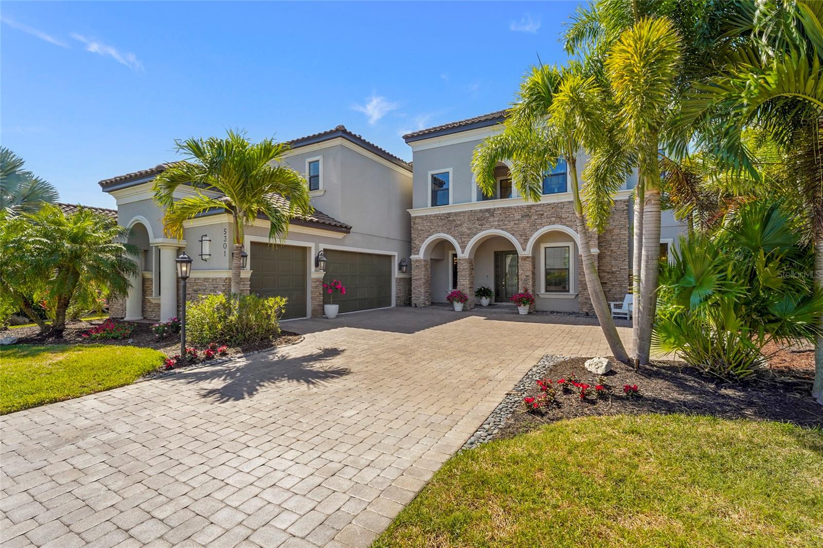 LEGACY ESTATES AT ESPLANADE ON PALMER RANCH - Residential