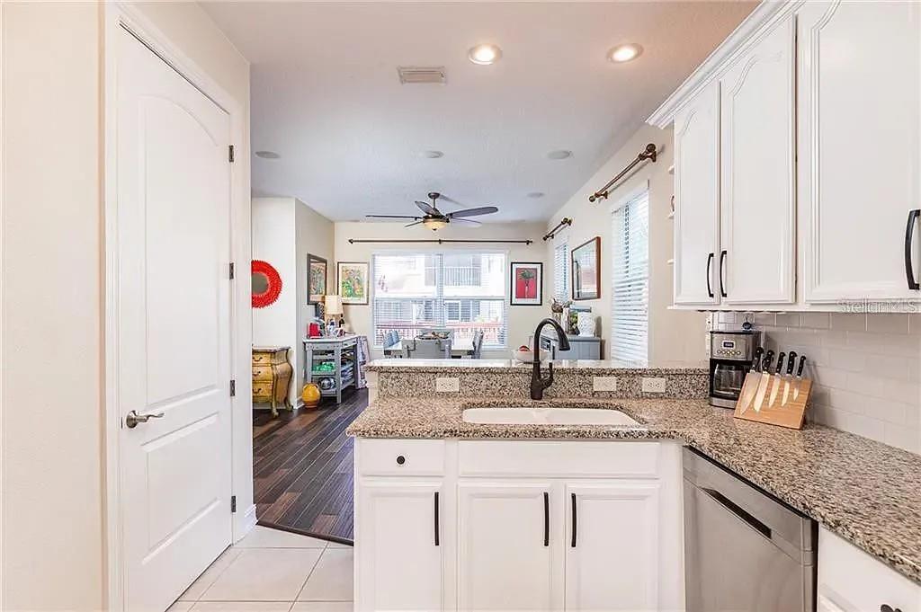 SAN MARINO BAY CONDO 5 - Residential