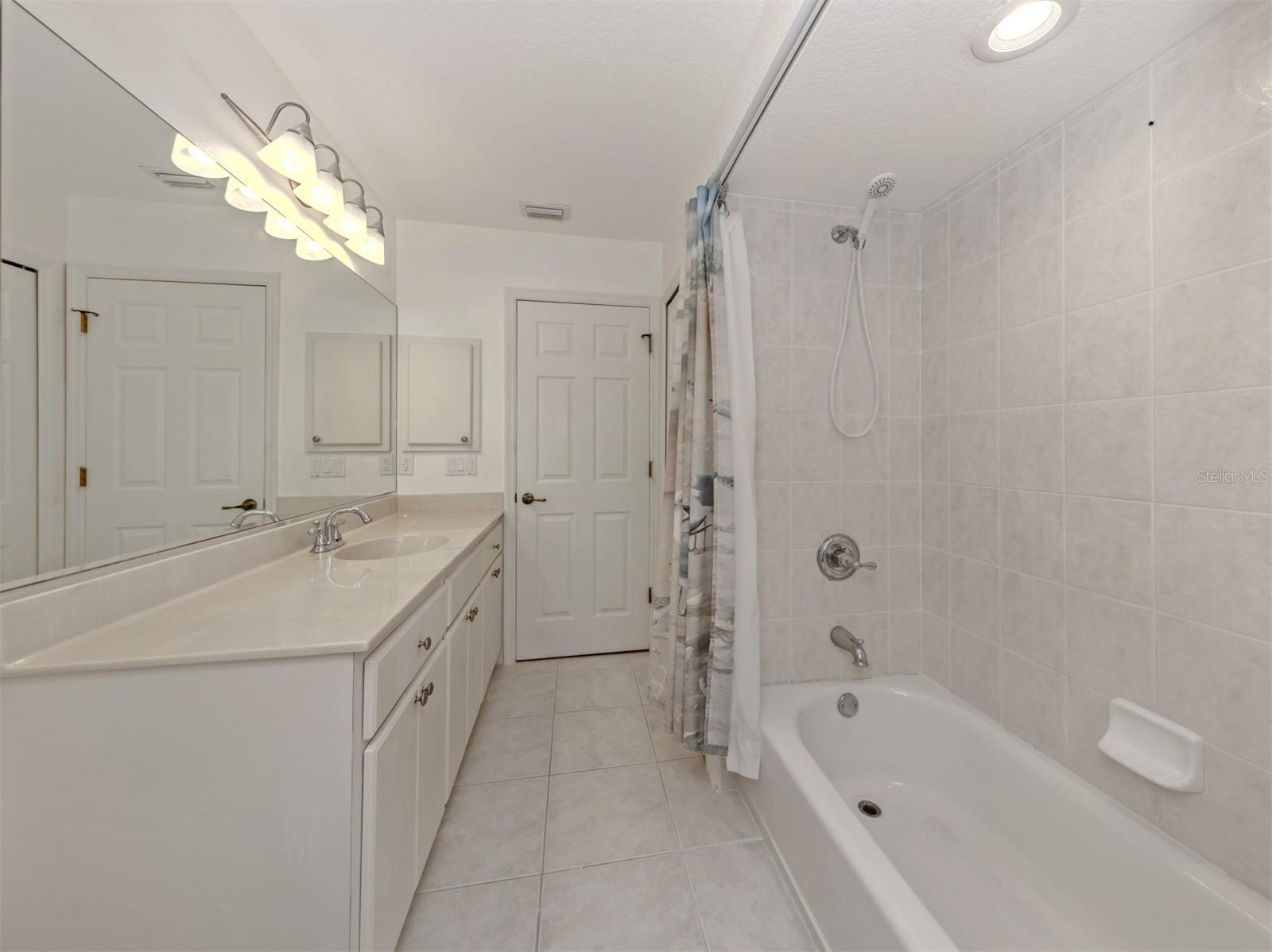 ROTONDA WEST PINE VALLEY - Residential