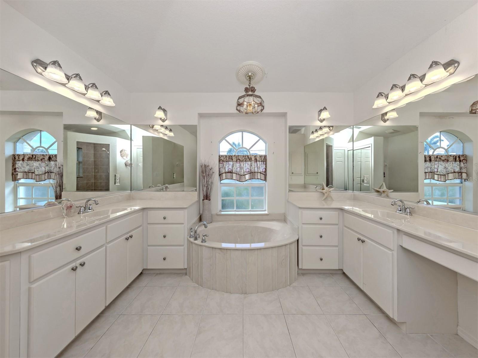 ROTONDA WEST PINE VALLEY - Residential