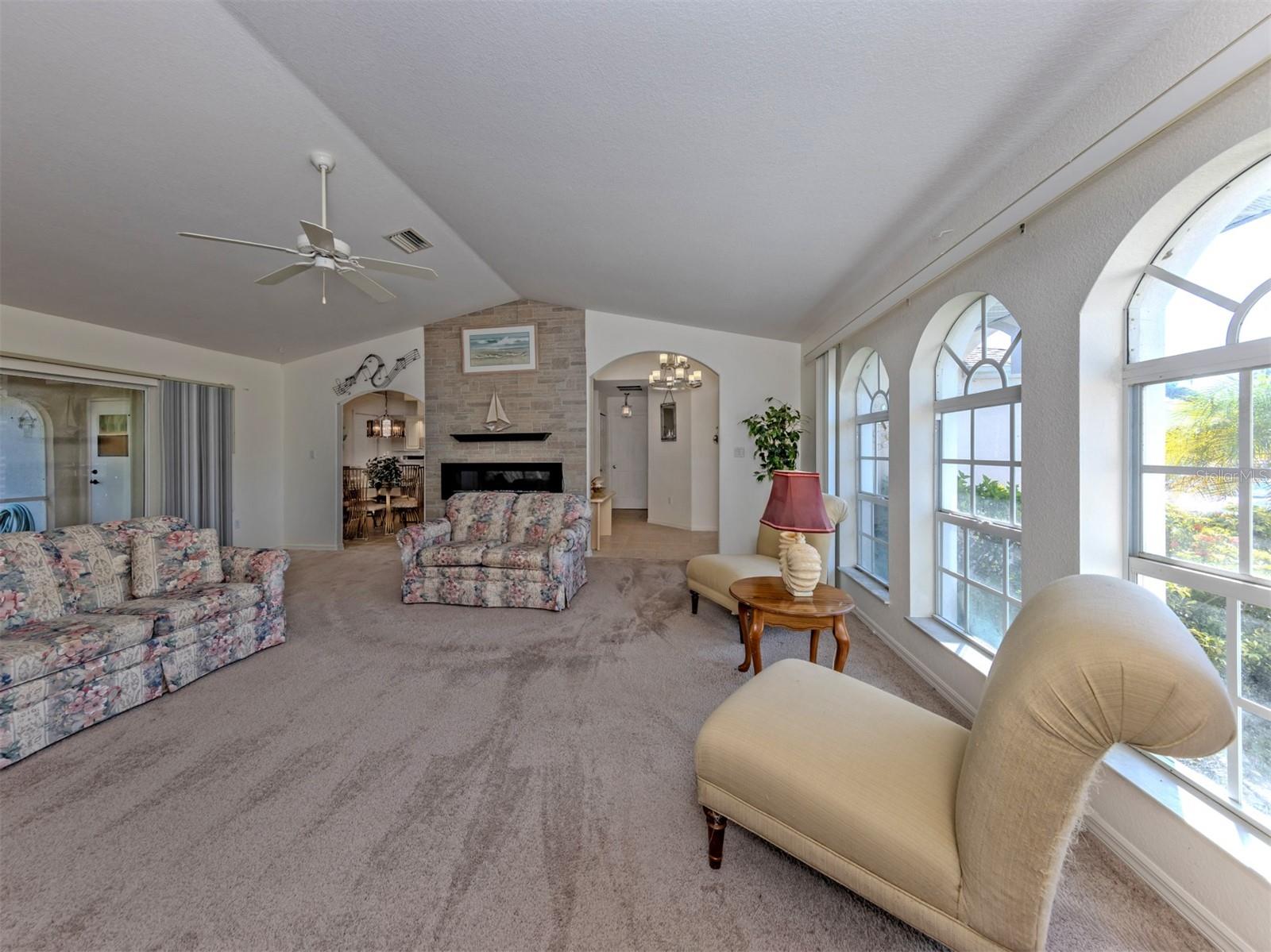 ROTONDA WEST PINE VALLEY - Residential