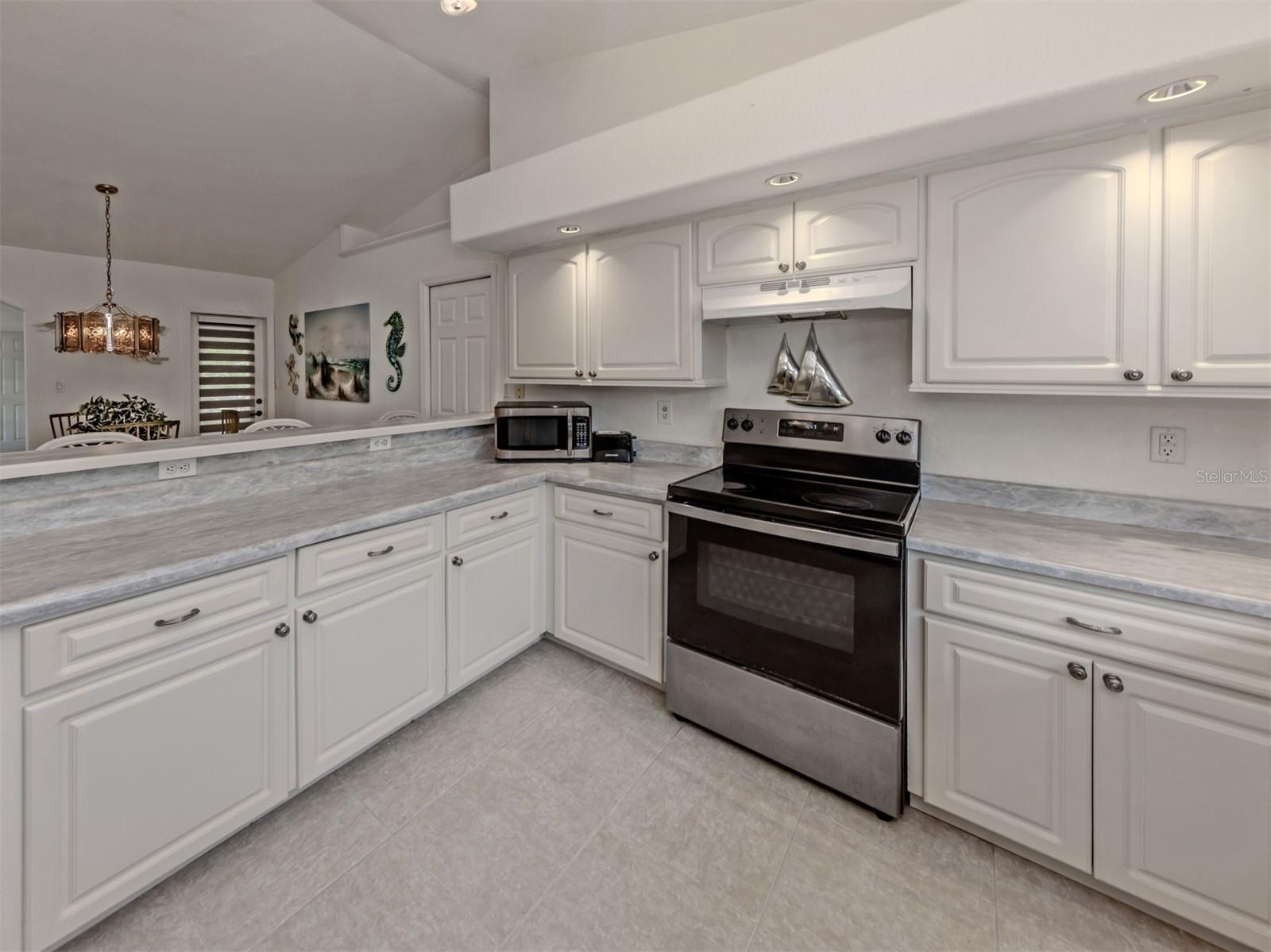 ROTONDA WEST PINE VALLEY - Residential