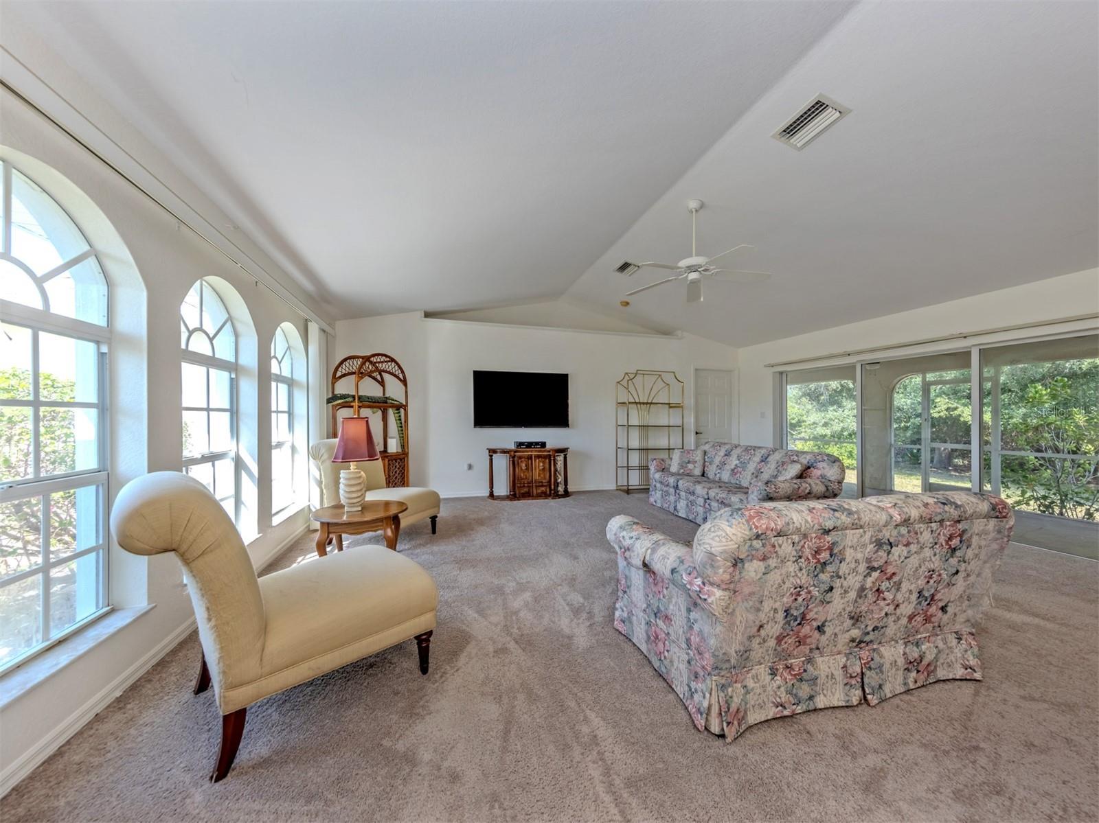 ROTONDA WEST PINE VALLEY - Residential