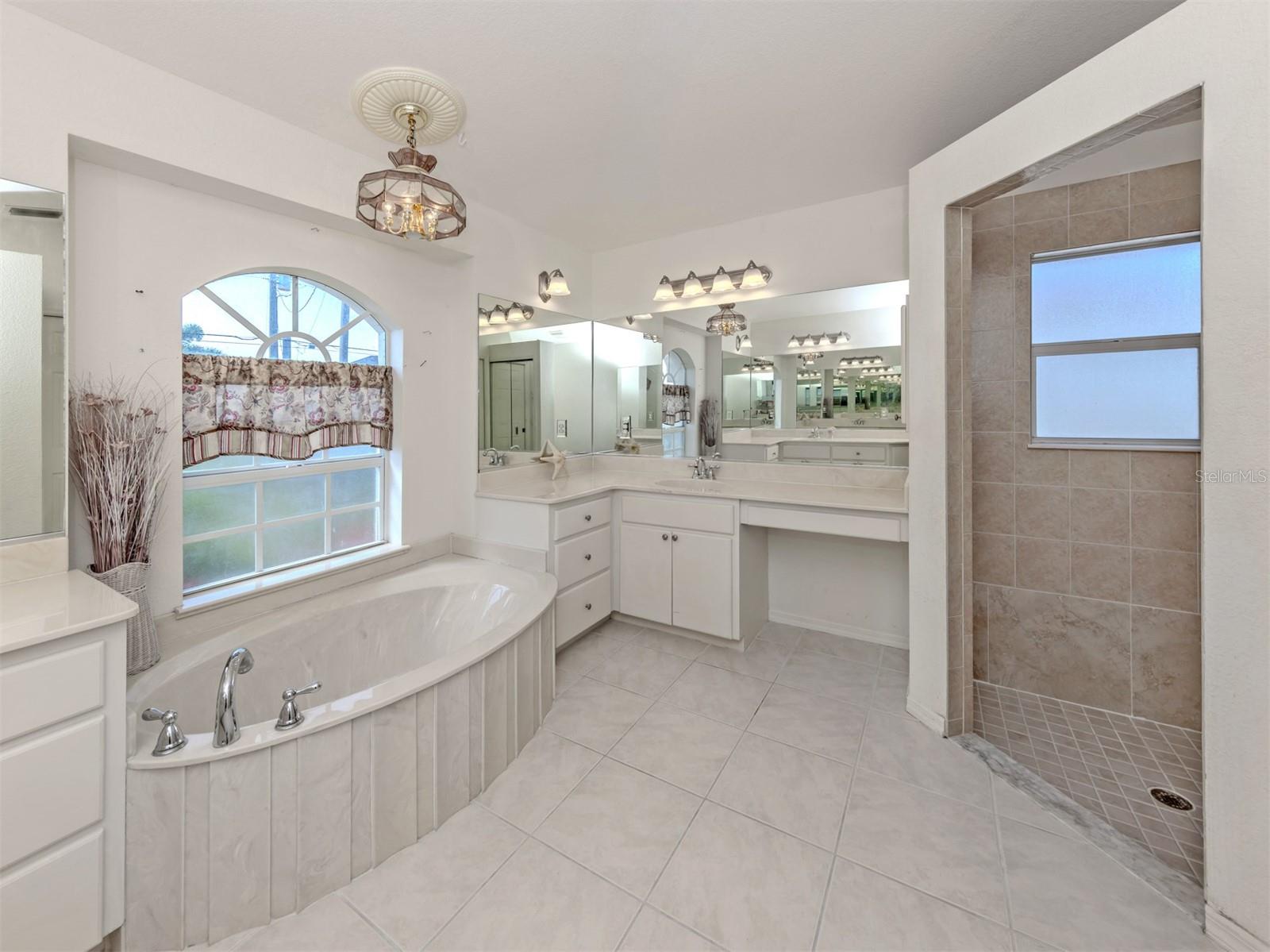 ROTONDA WEST PINE VALLEY - Residential