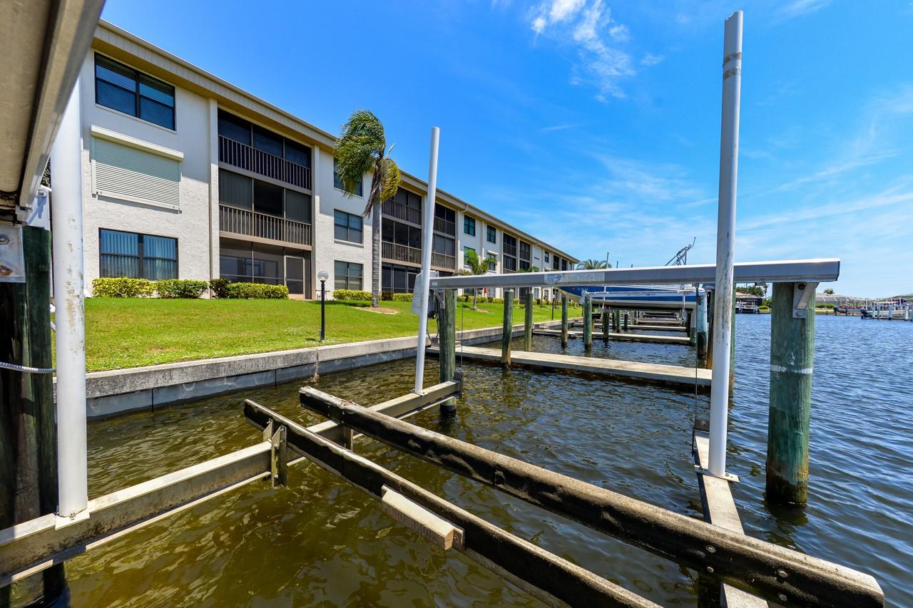 BRIDGE POINT PH 03 - Residential