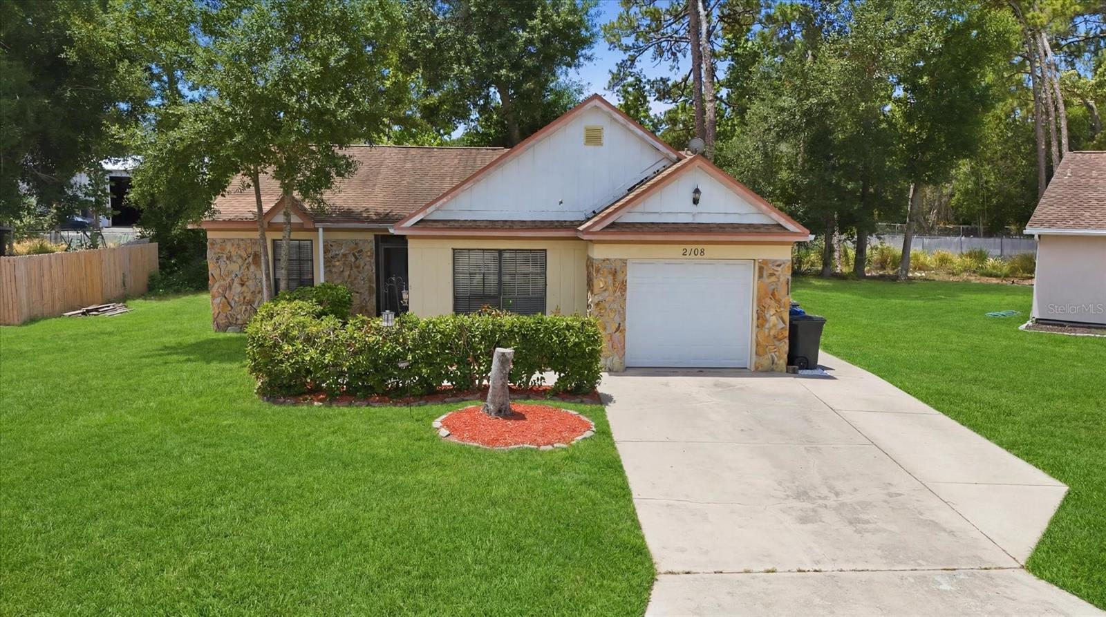 MEADOW LAKE - Residential