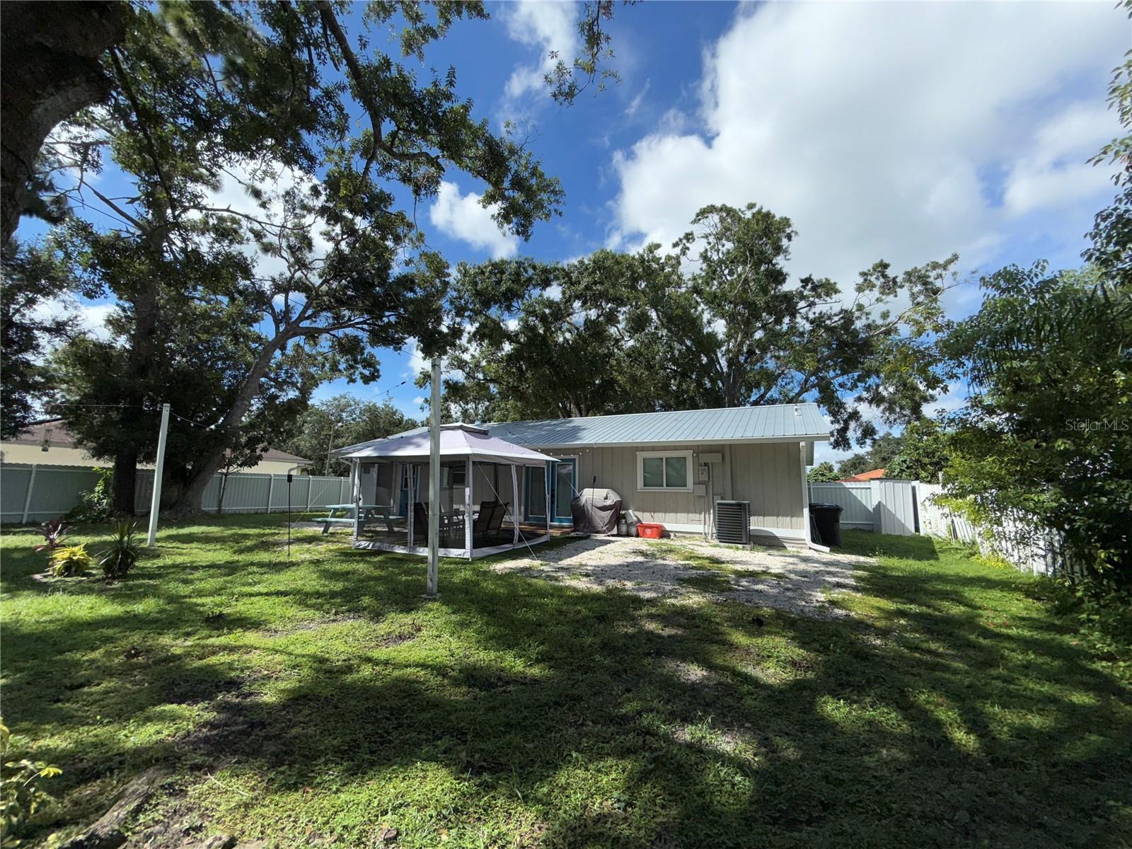 DE SOTO LAKES - Residential