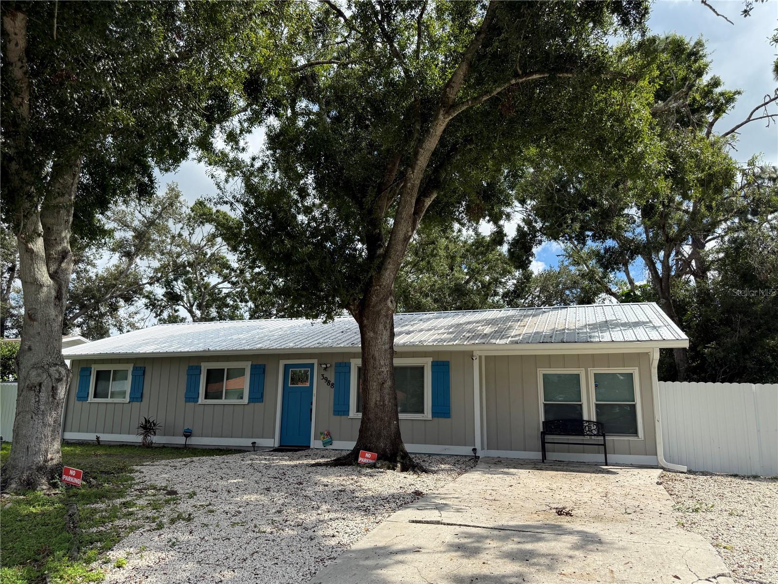 DE SOTO LAKES - Residential