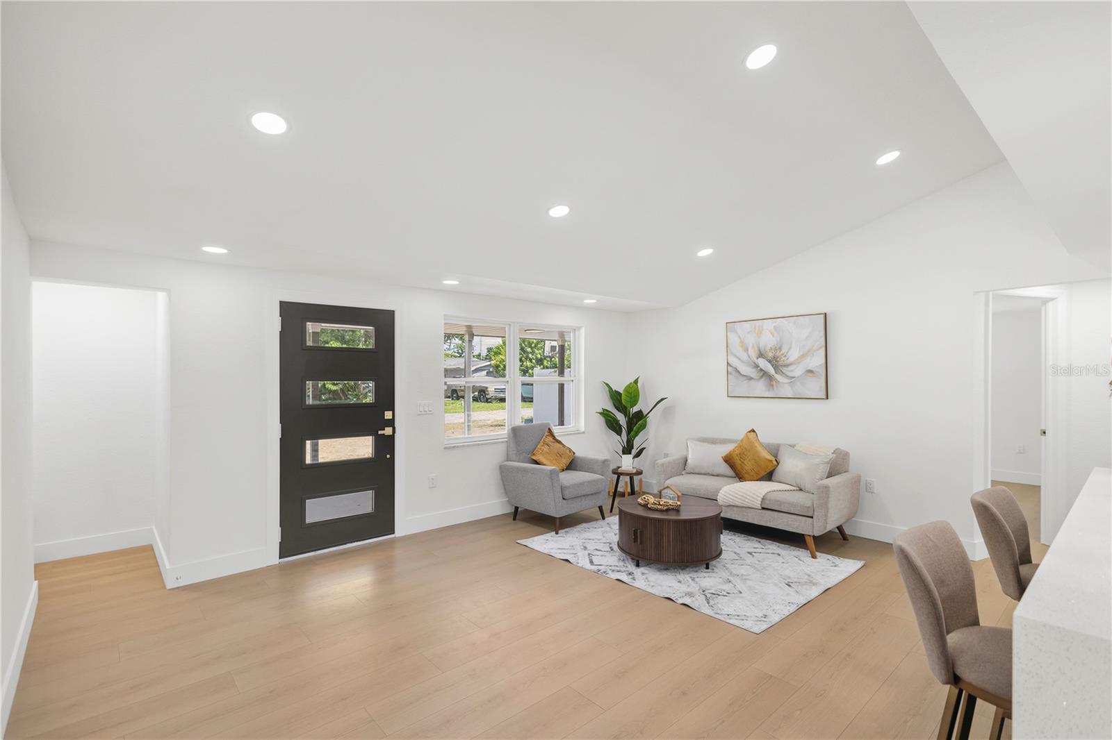 VALENCIA HEIGHTS - Residential