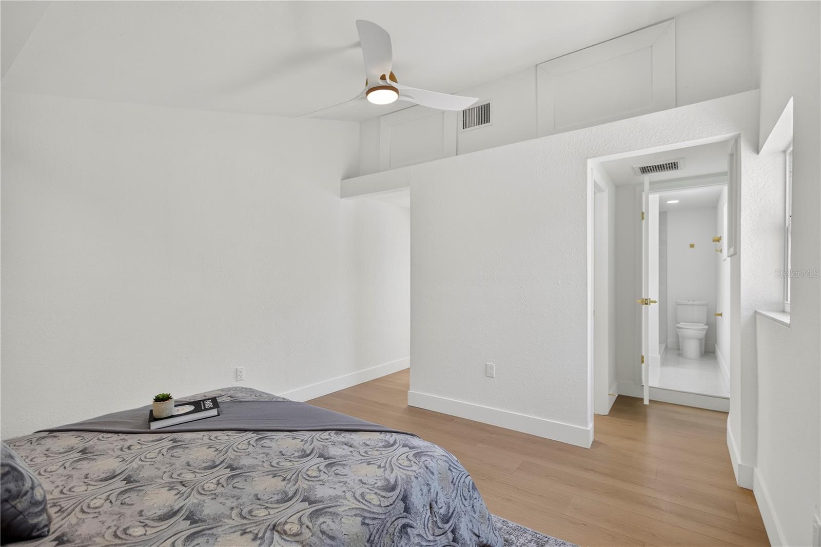 VALENCIA HEIGHTS - Residential