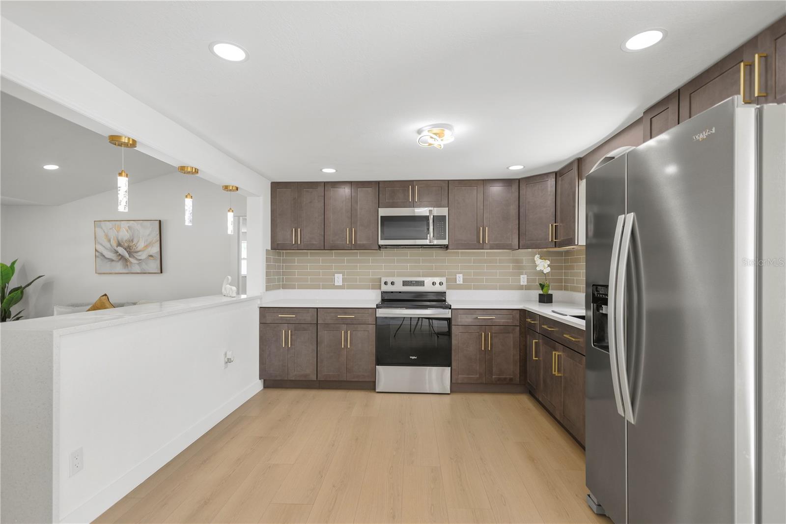 VALENCIA HEIGHTS - Residential