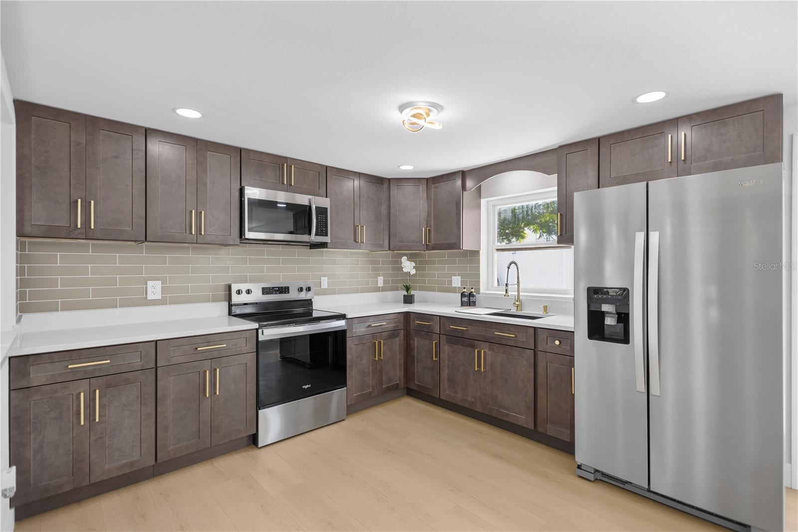 VALENCIA HEIGHTS - Residential