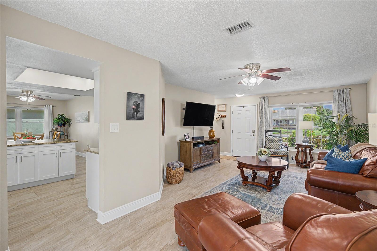 HERITAGE LAKE - Residential