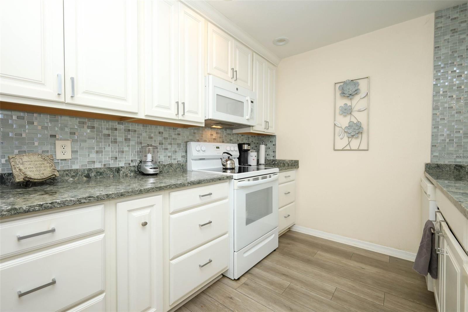 CEDARWOOD VILLAGE 1 - Residential