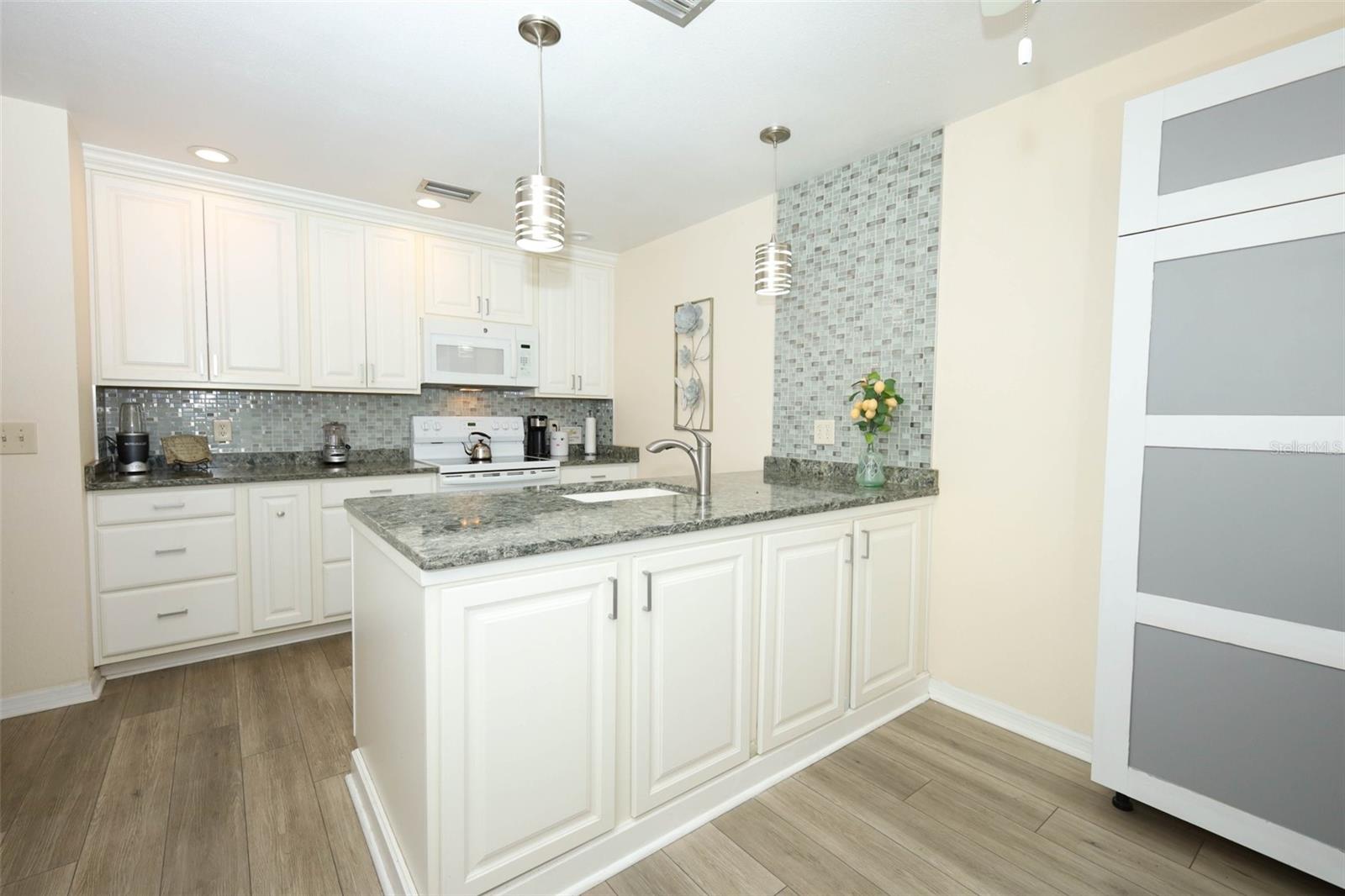 CEDARWOOD VILLAGE 1 - Residential