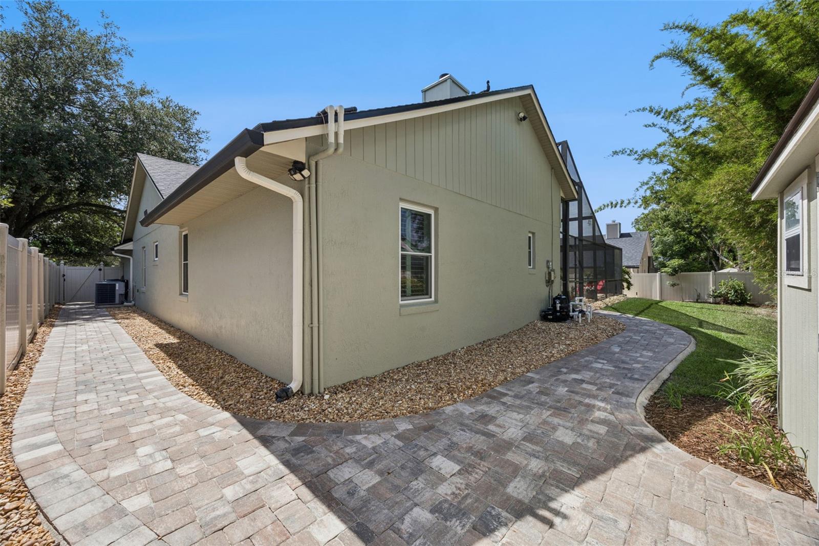 MAC KINLEYS MILL - Residential