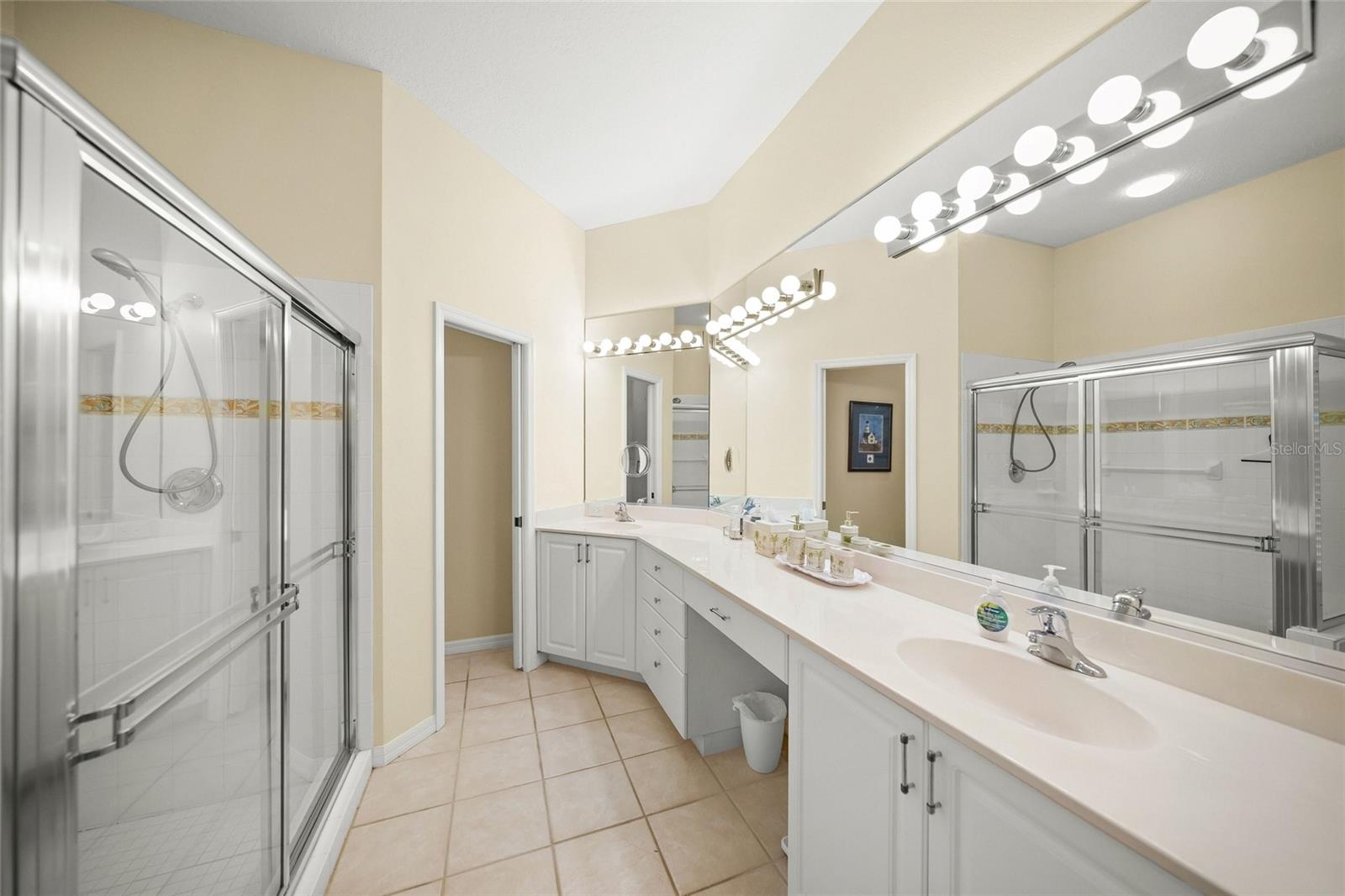 UNIVERSITY PARK COUNTRY CLUB - Residential
