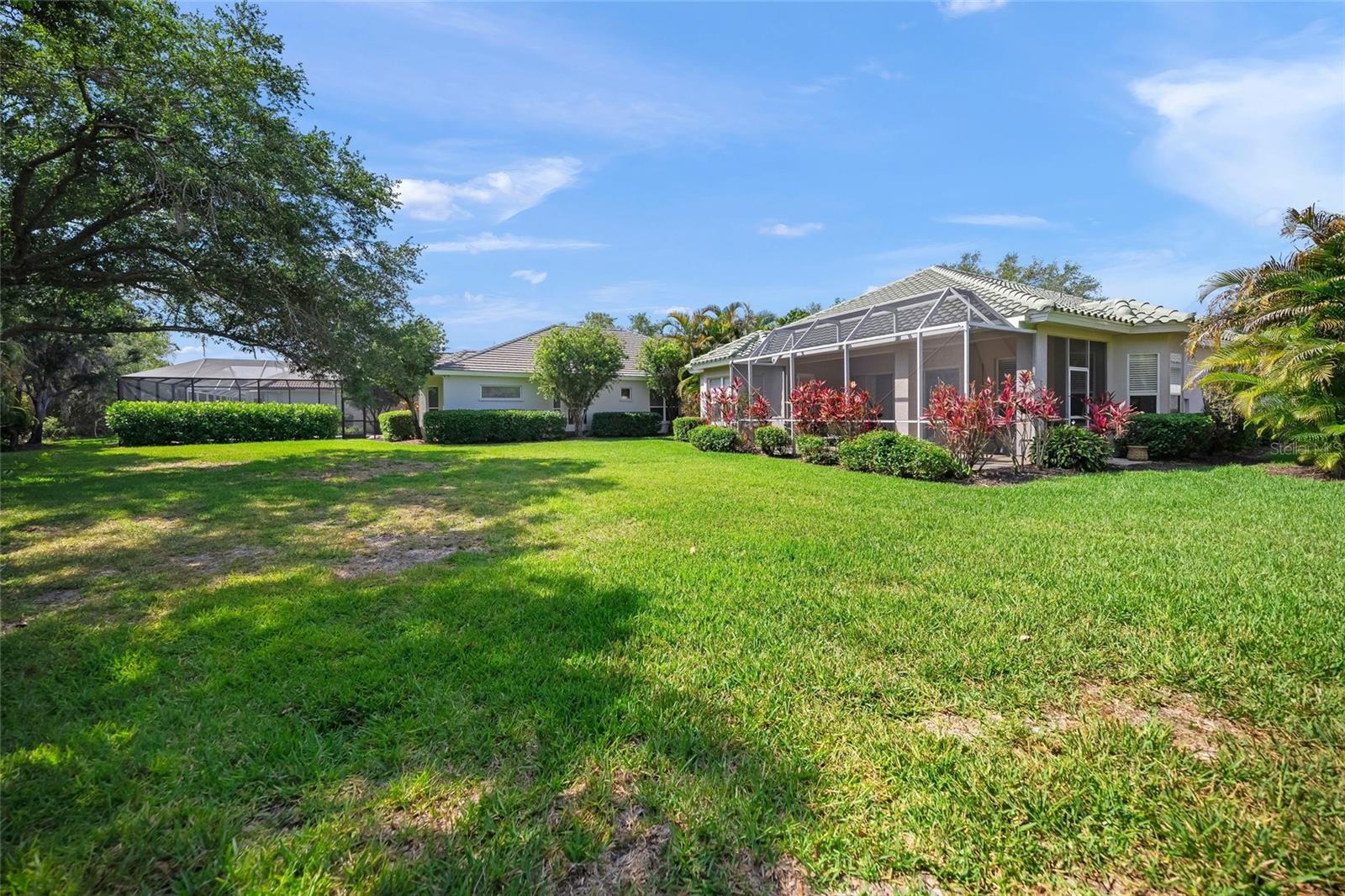 UNIVERSITY PARK COUNTRY CLUB - Residential