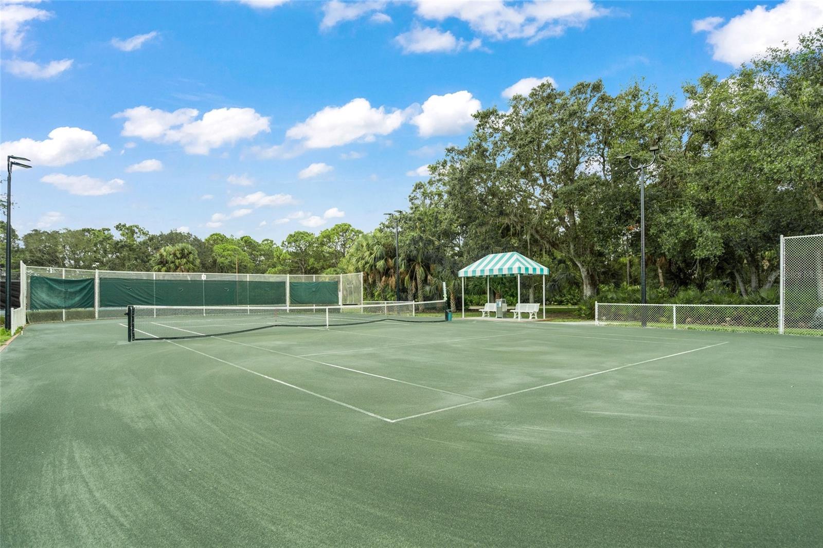 UNIVERSITY PARK COUNTRY CLUB - Residential