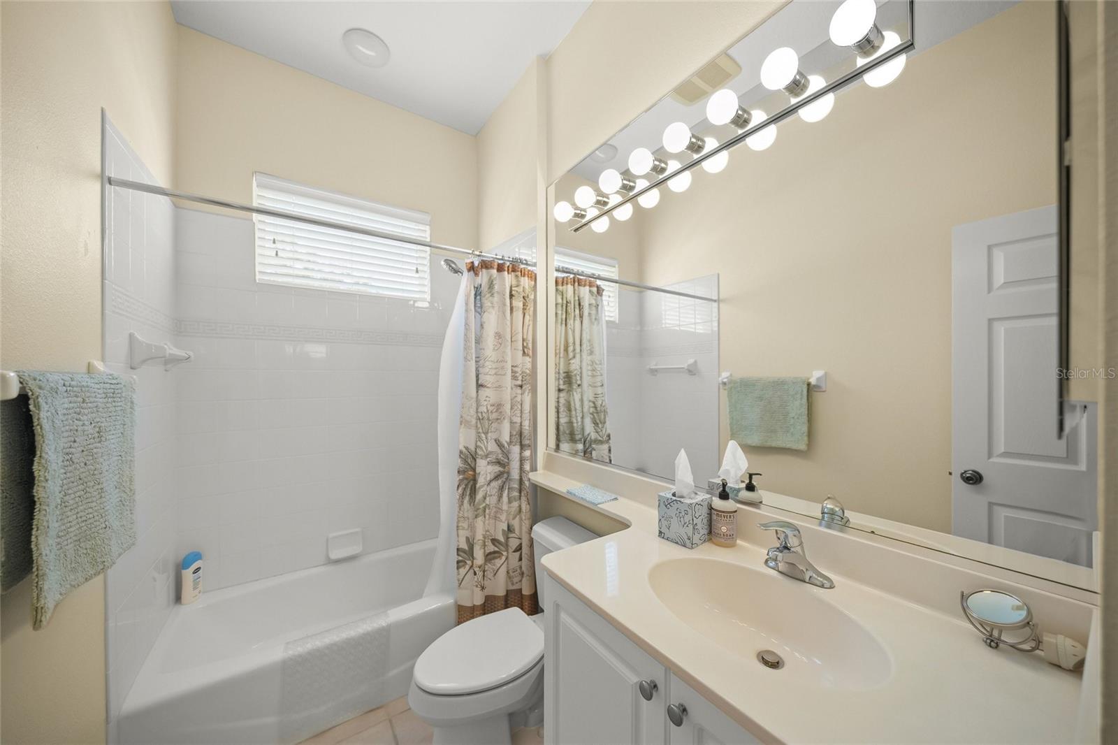UNIVERSITY PARK COUNTRY CLUB - Residential
