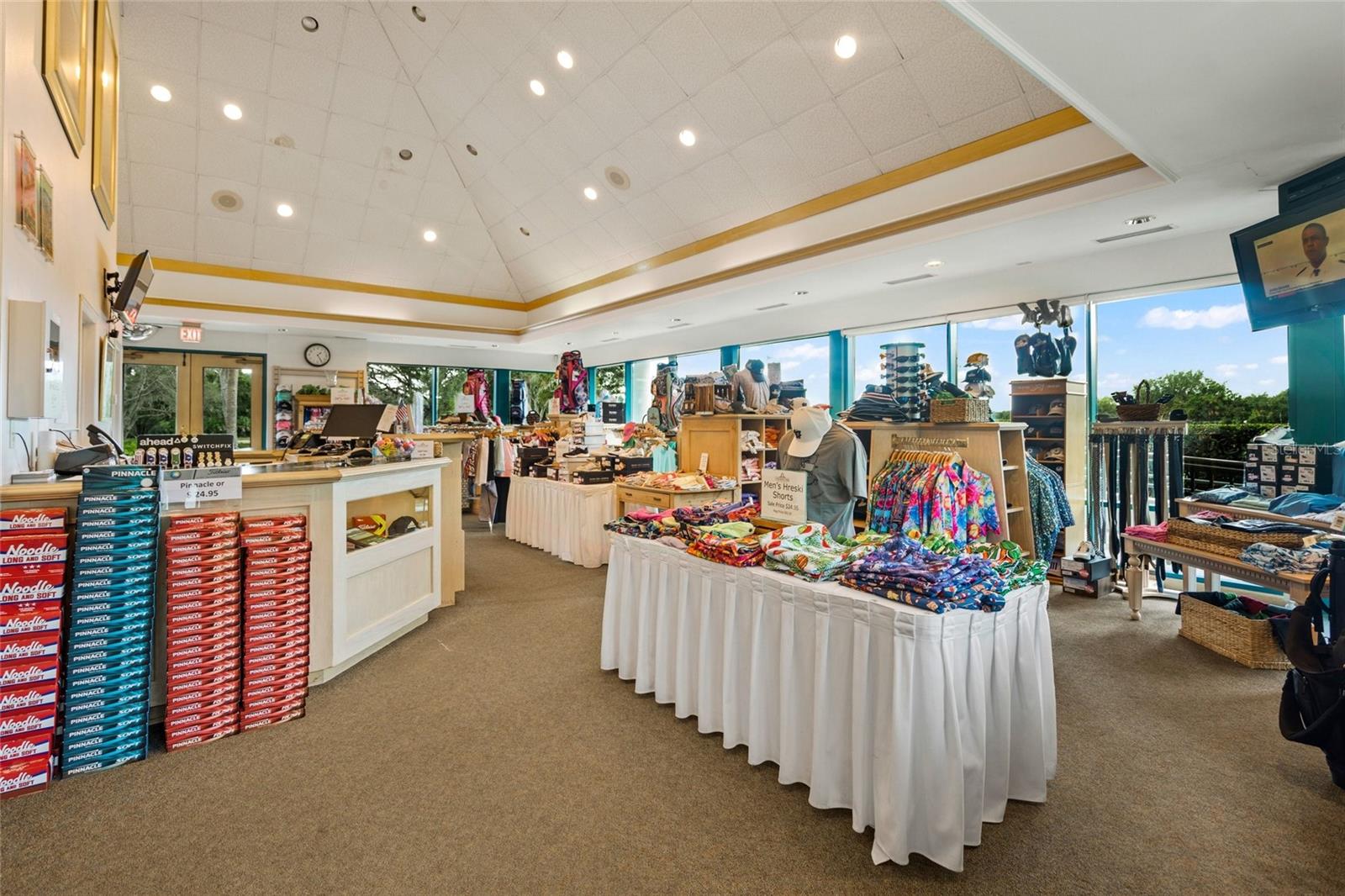 UNIVERSITY PARK COUNTRY CLUB - Residential