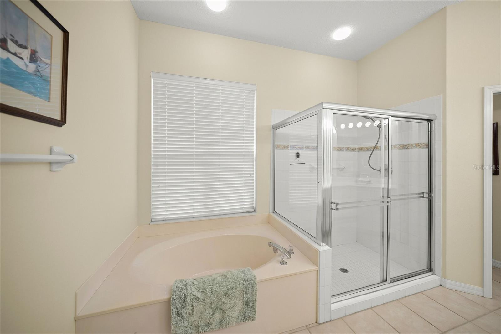 UNIVERSITY PARK COUNTRY CLUB - Residential