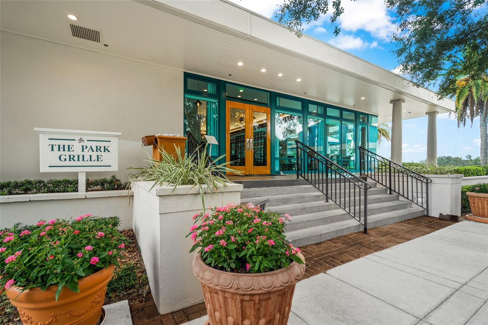 UNIVERSITY PARK COUNTRY CLUB - Residential