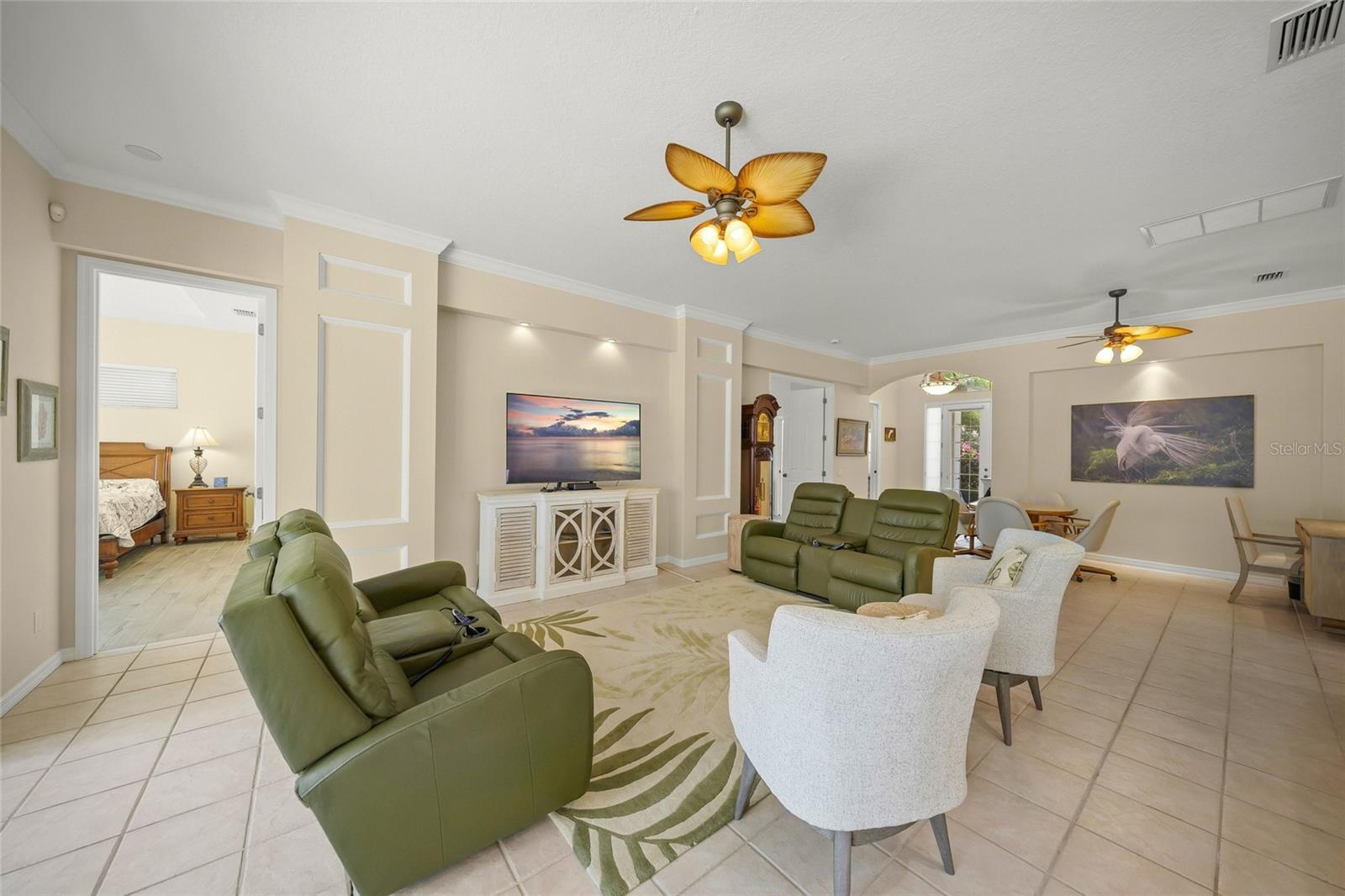 UNIVERSITY PARK COUNTRY CLUB - Residential