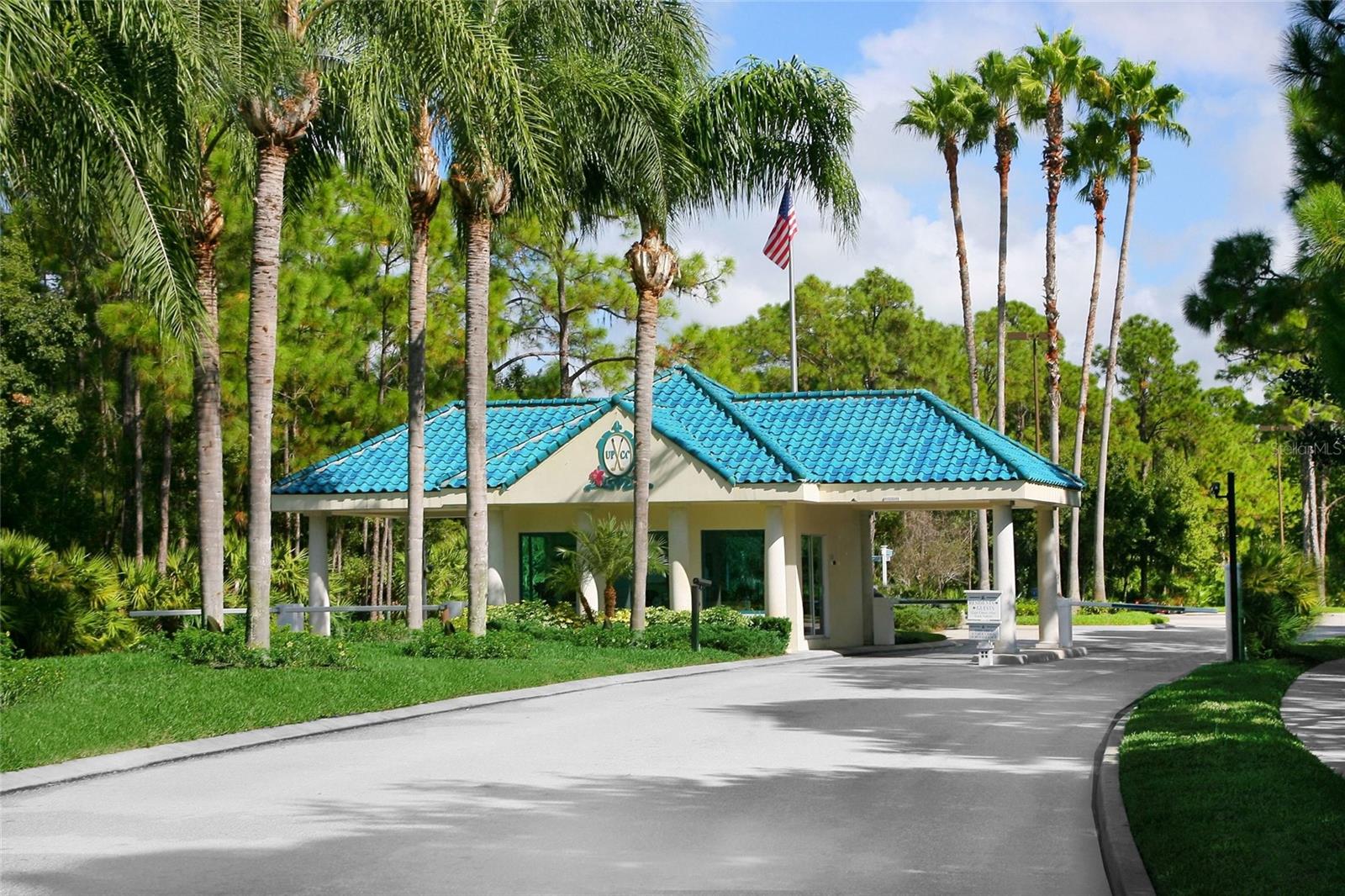 UNIVERSITY PARK COUNTRY CLUB - Residential