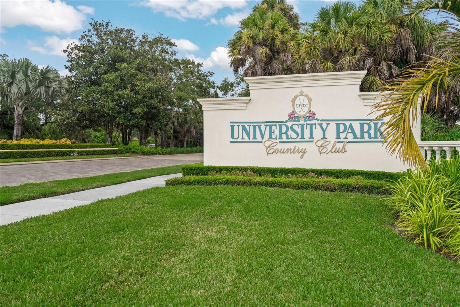 UNIVERSITY PARK COUNTRY CLUB - Residential