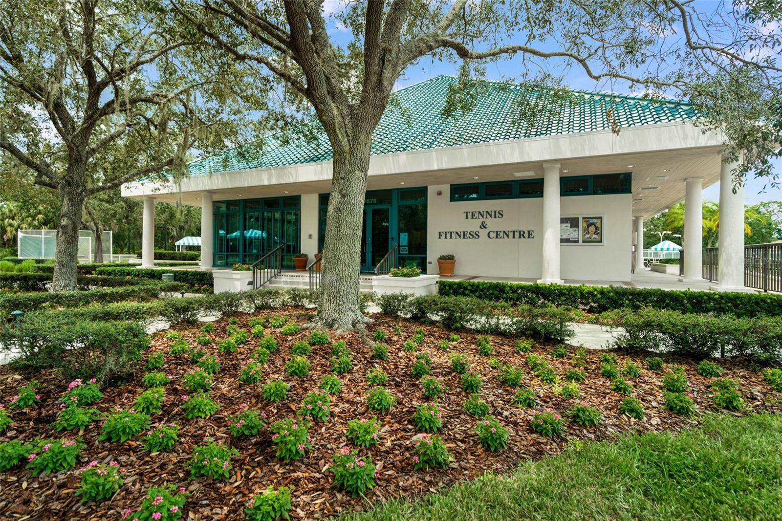 UNIVERSITY PARK COUNTRY CLUB - Residential