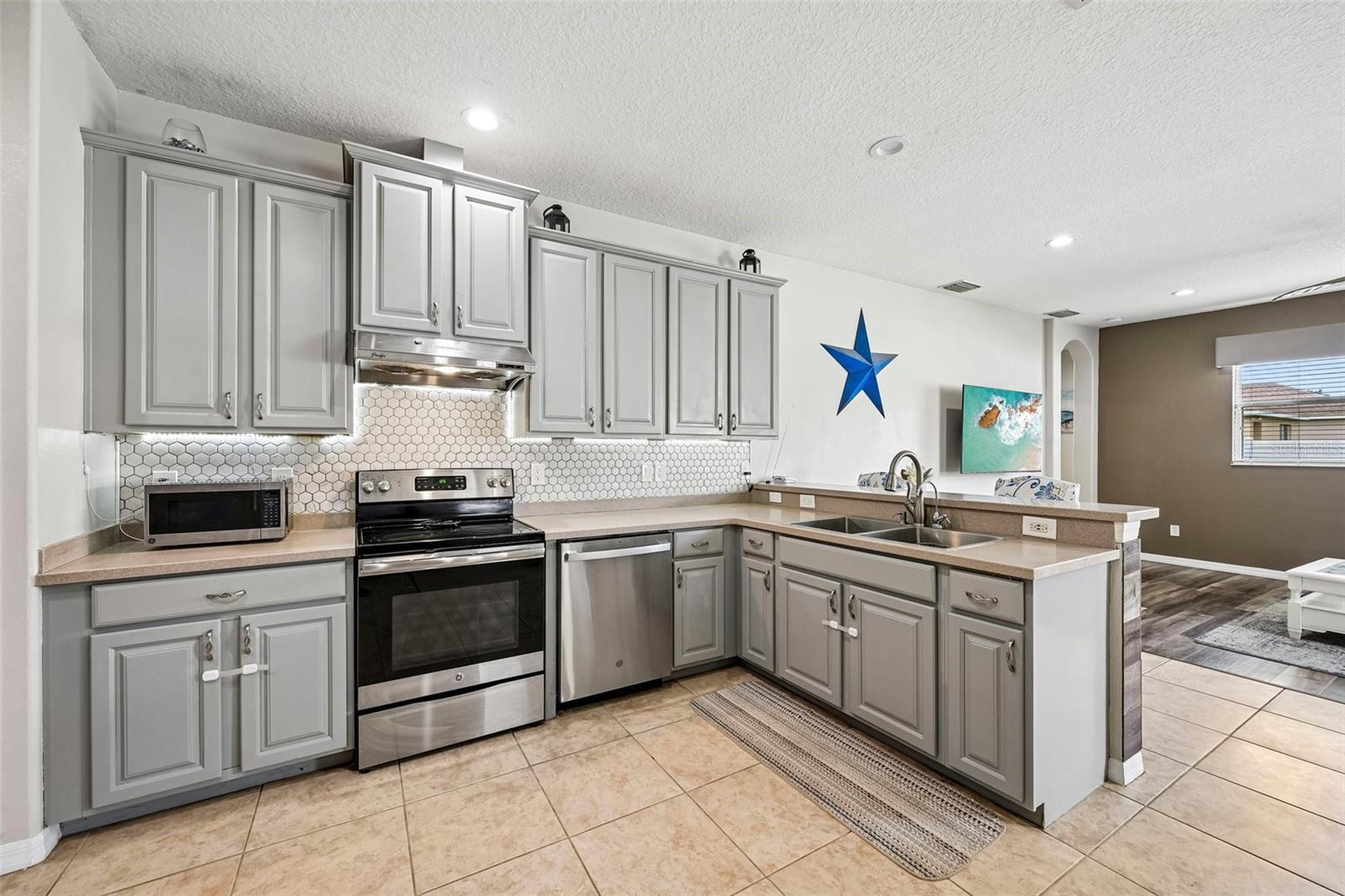 CHELSEA OAKS PH II & III - Residential