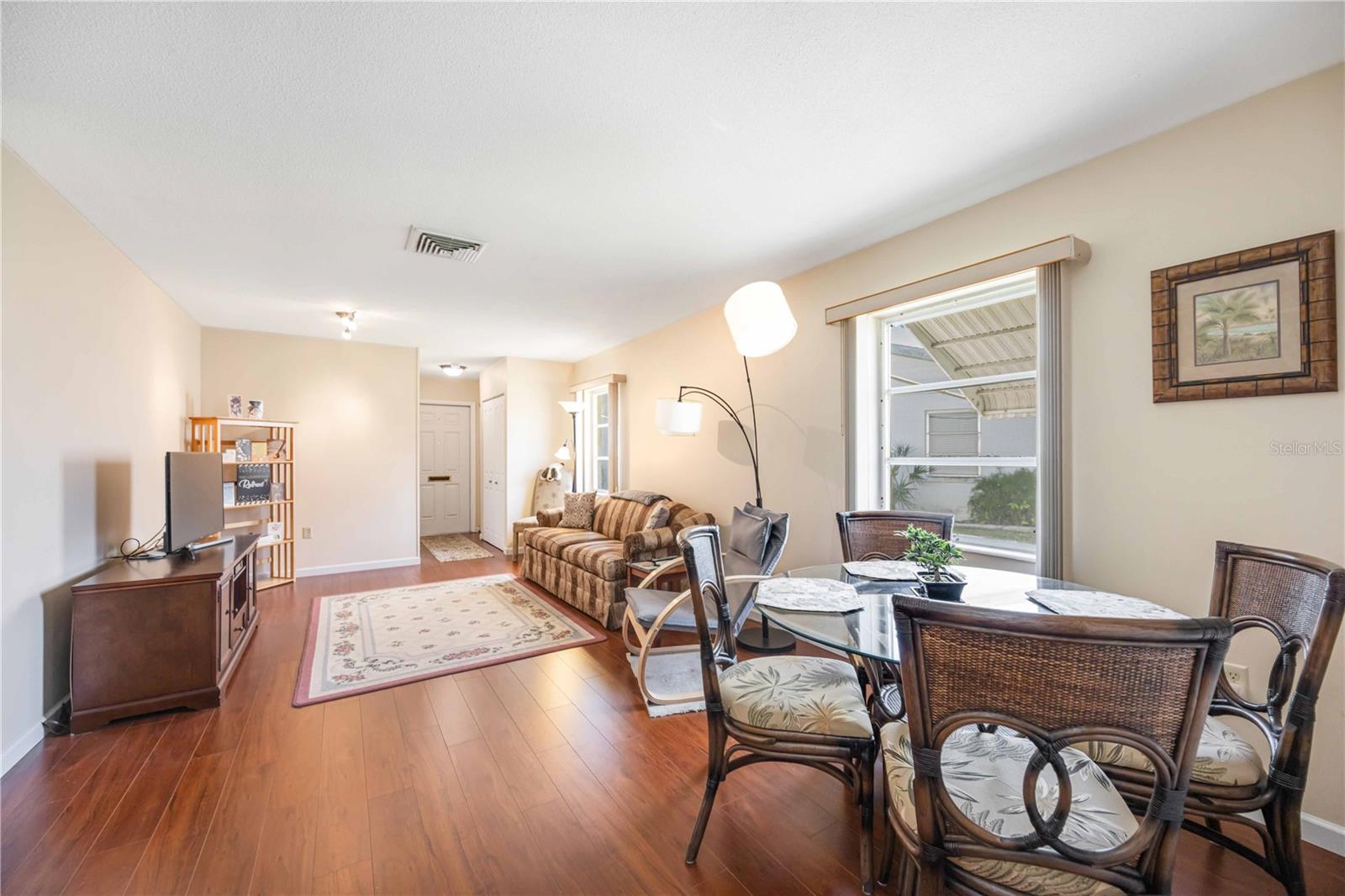 PARKWAY VILLAS - Residential