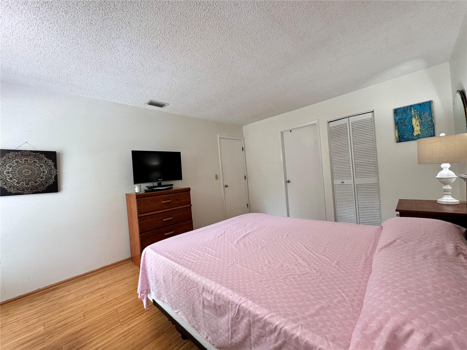 MIRROR LAKE CONDO SEC 2 - Residential