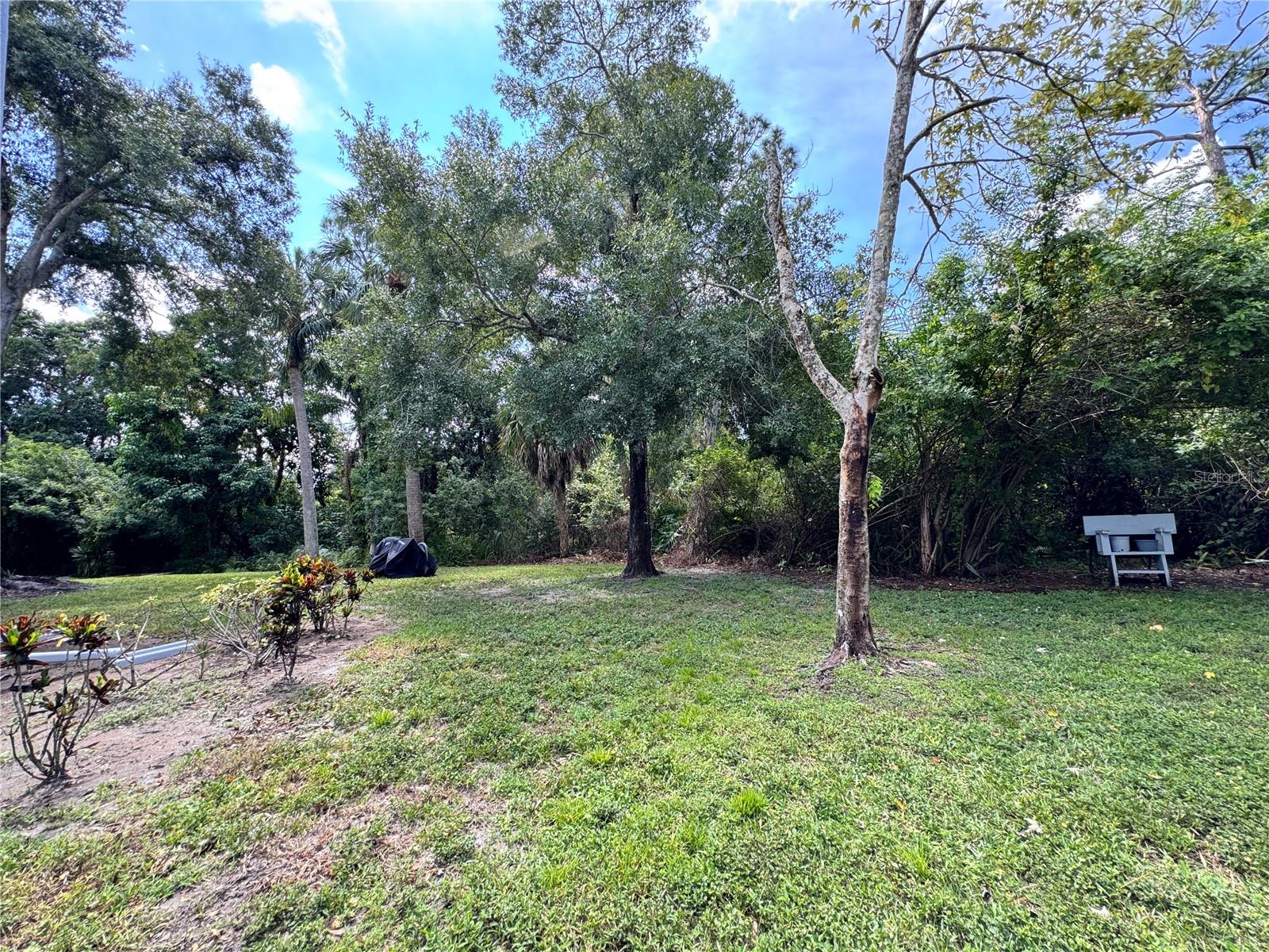 MIRROR LAKE CONDO SEC 2 - Residential