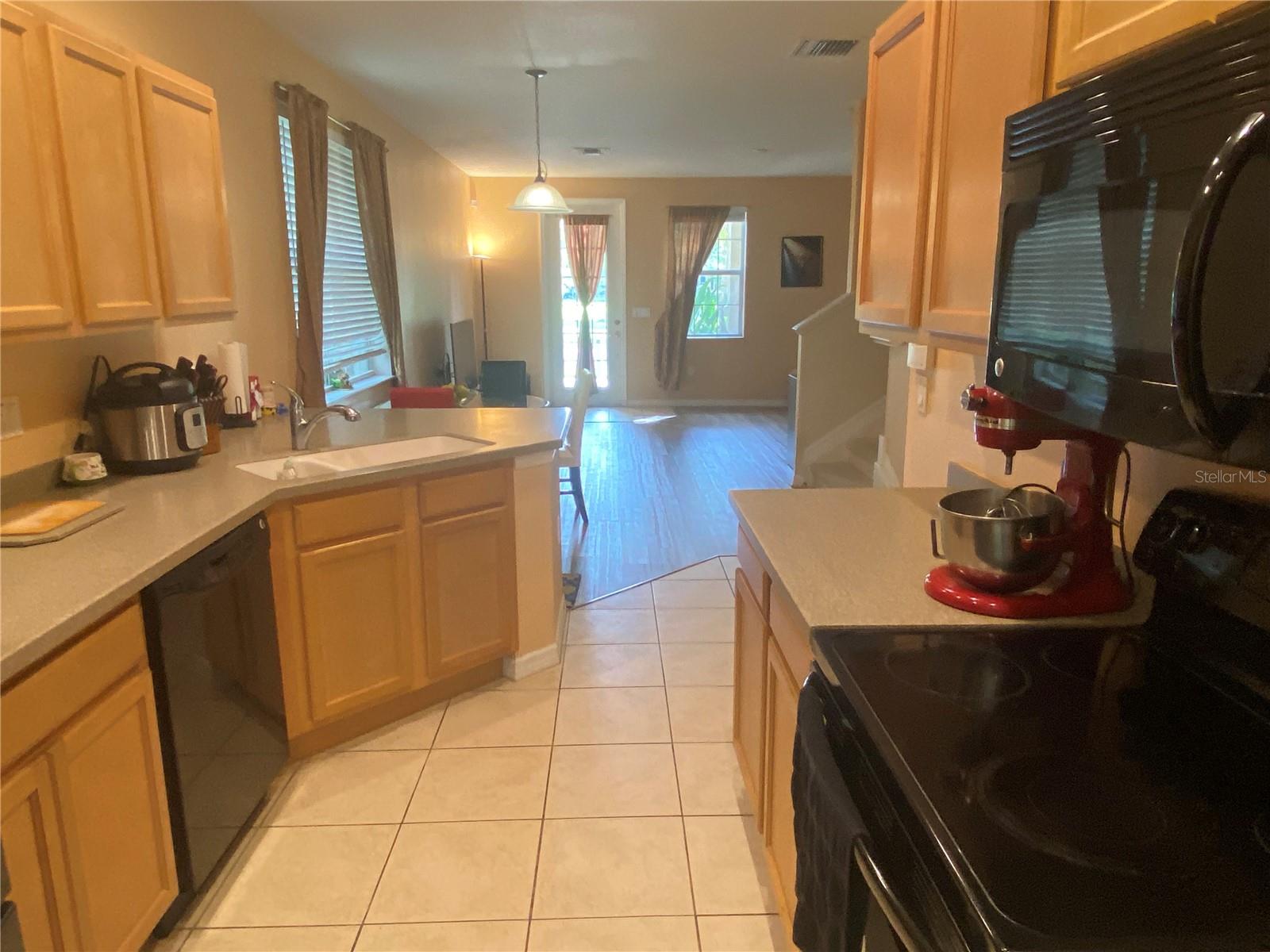 SAN MICHELE AT UNIVERSITY COMMONS - Residential Lease
