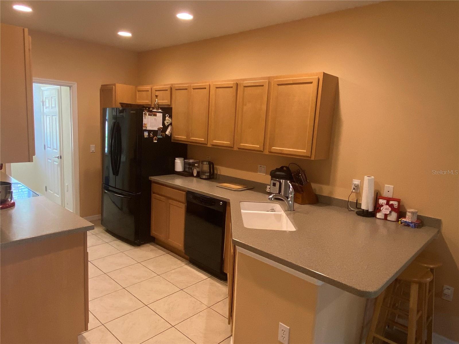 SAN MICHELE AT UNIVERSITY COMMONS - Residential Lease