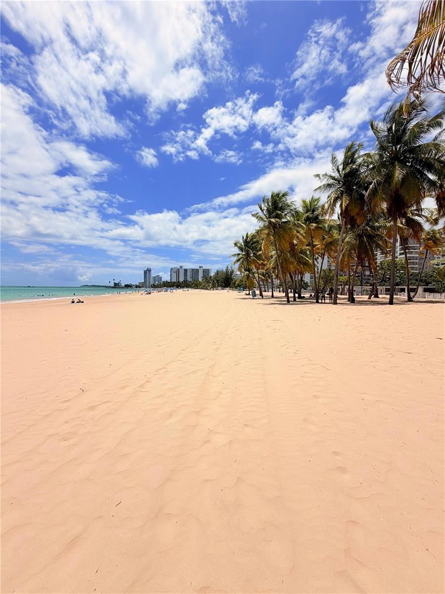 CONDOMINIO LOS CORALES - Residential
