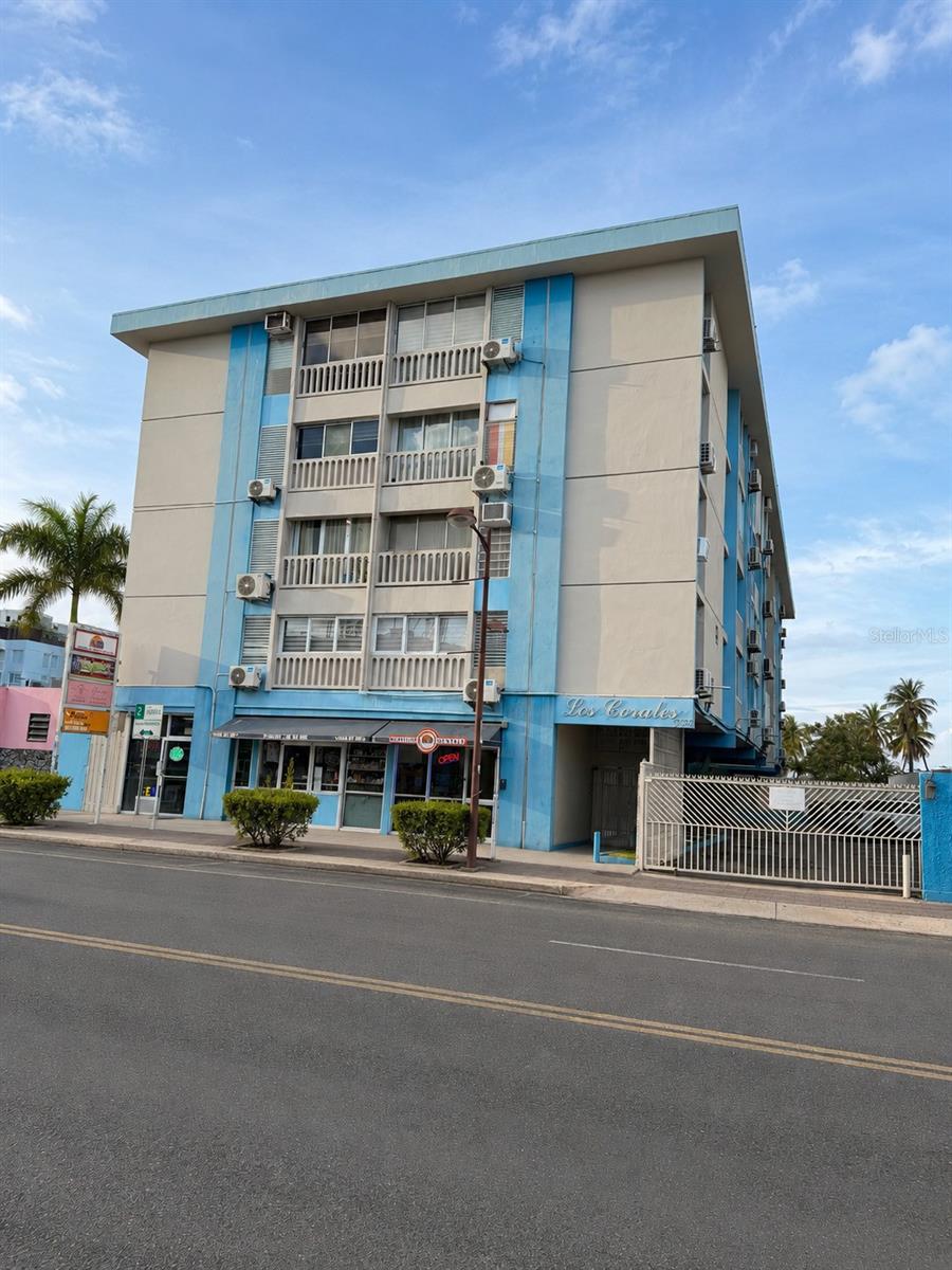 CONDOMINIO LOS CORALES - Residential