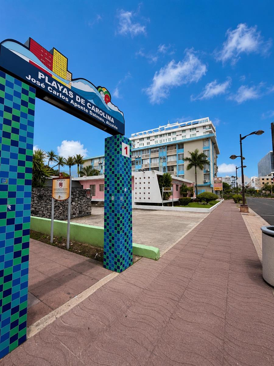 CONDOMINIO LOS CORALES - Residential