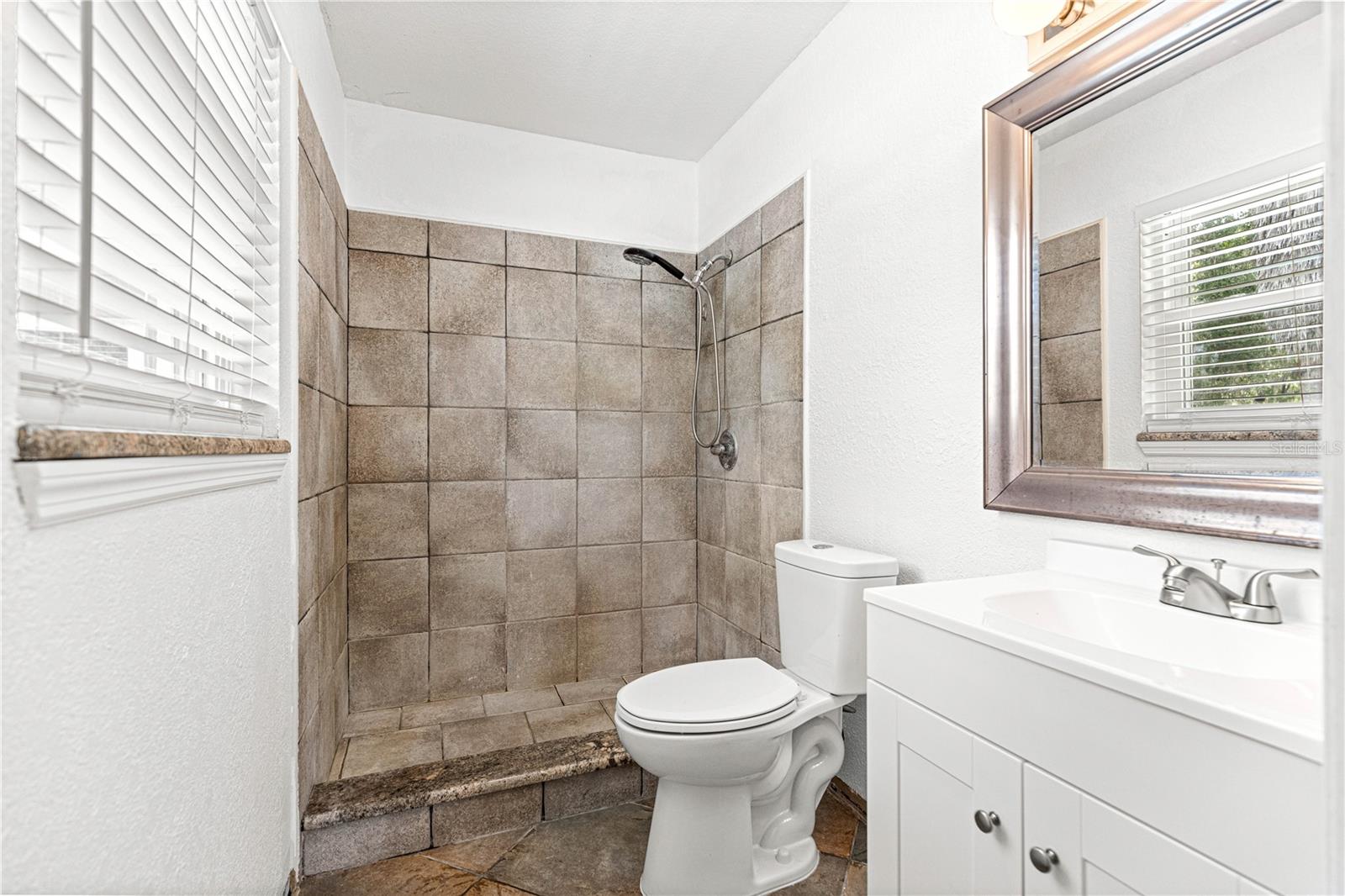 LAKEWOOD UNIT 2 REVISTED - Residential