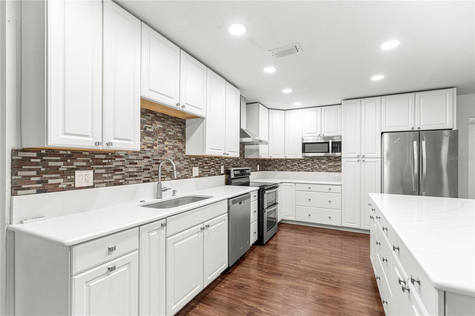 LAKEWOOD UNIT 2 REVISTED - Residential