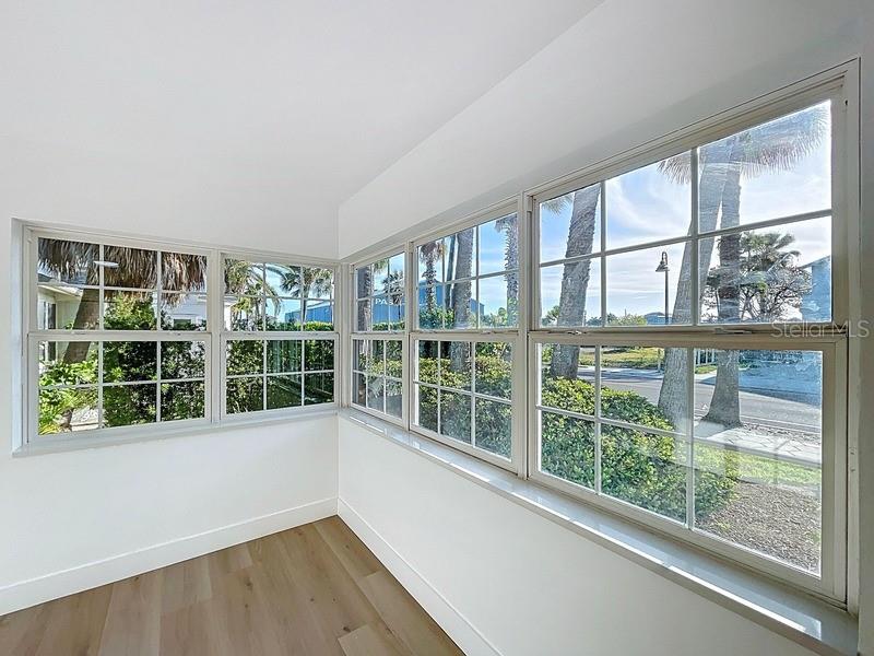 KEL - BREN CONDO - Residential
