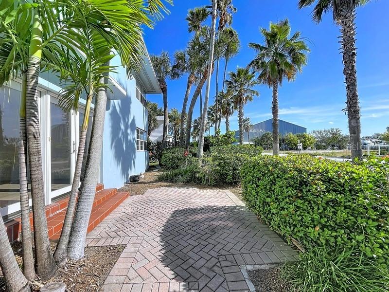 KEL - BREN CONDO - Residential