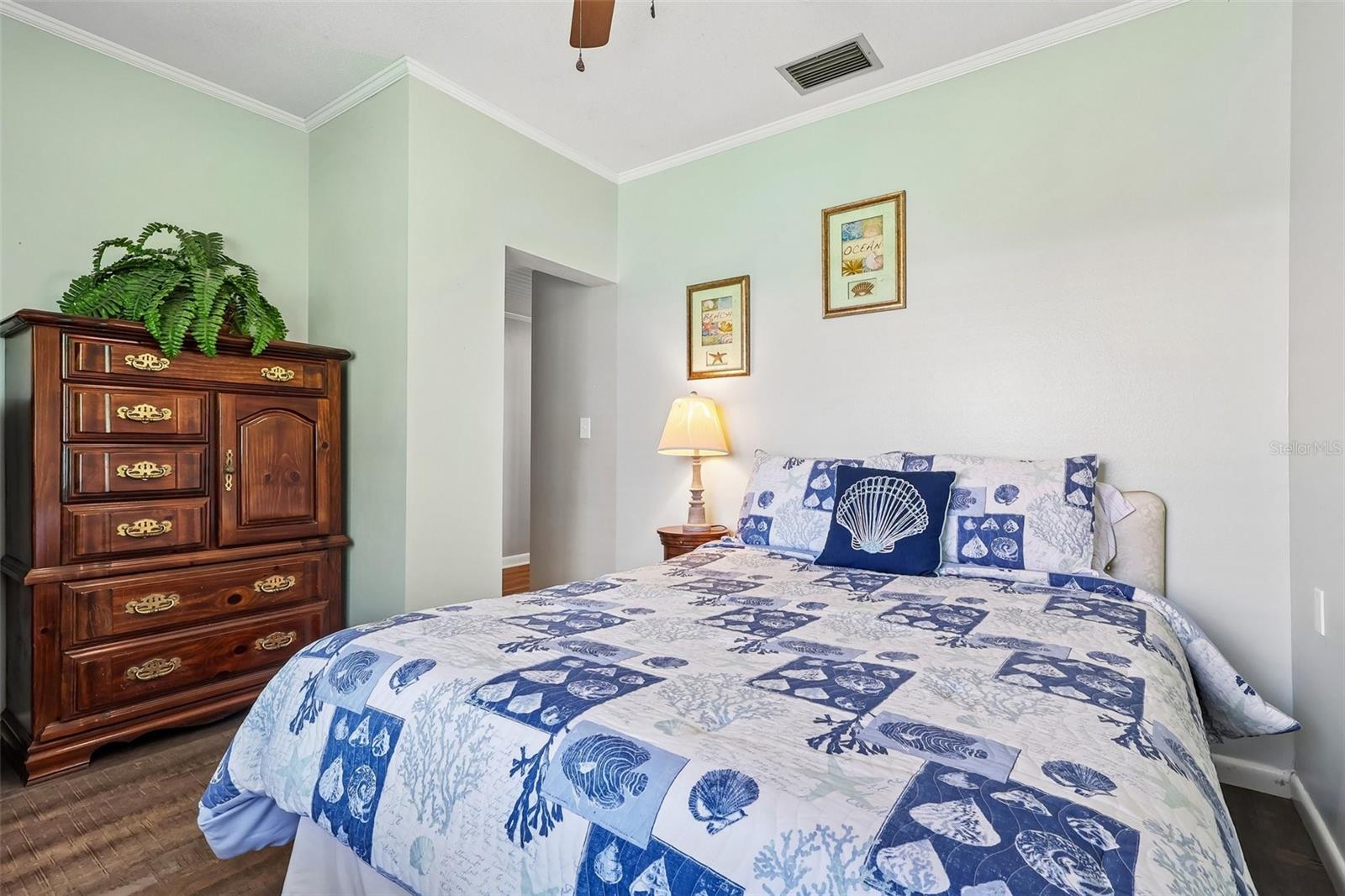 ROD N REEL CLUB - Residential