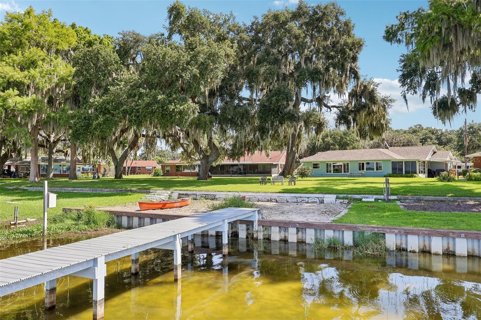 ROD N REEL CLUB - Residential