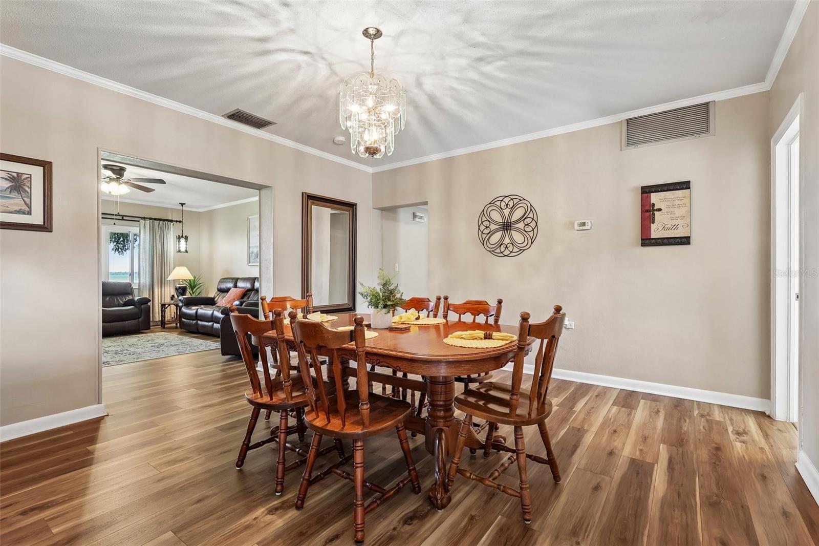ROD N REEL CLUB - Residential
