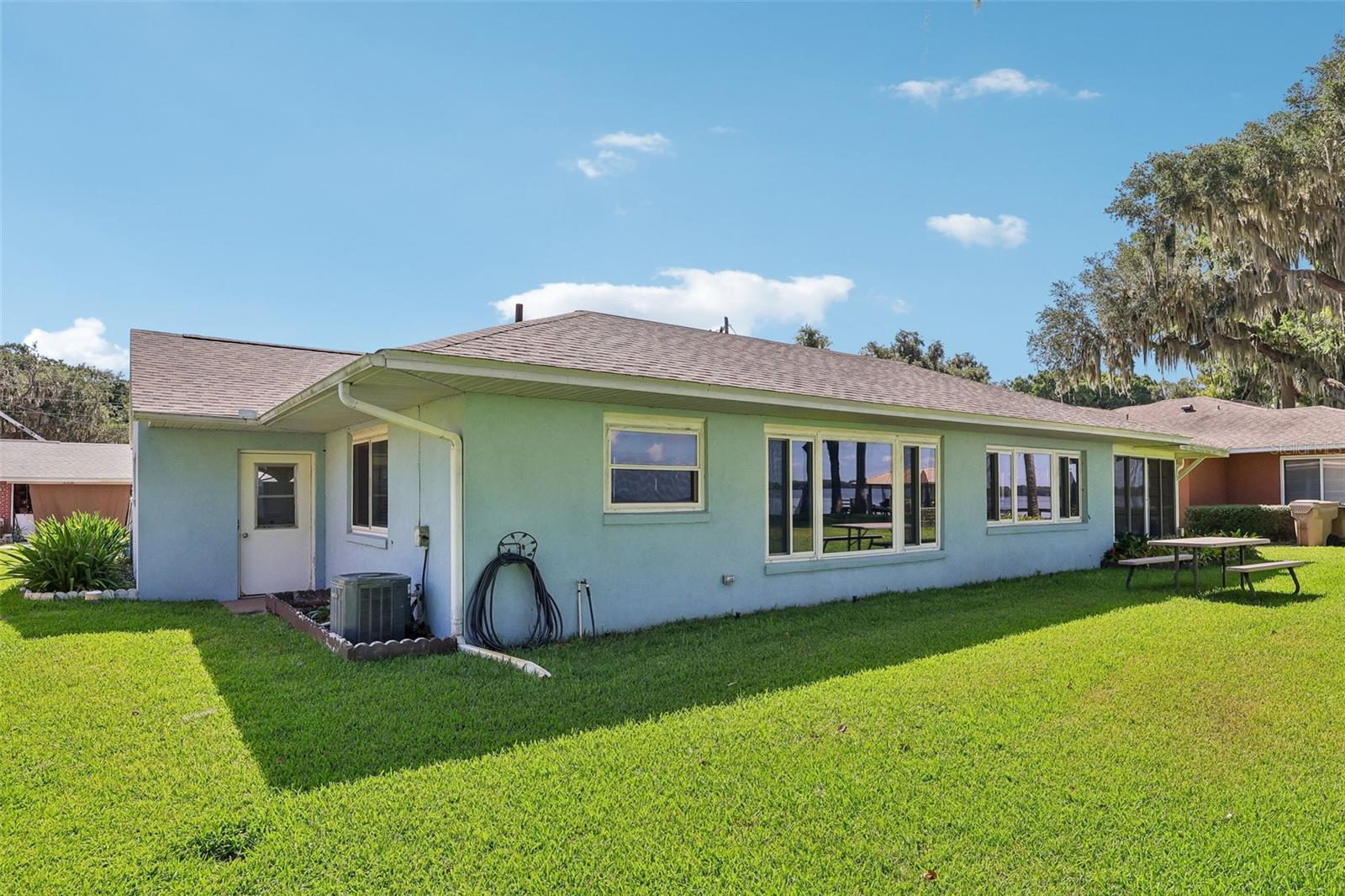 ROD N REEL CLUB - Residential