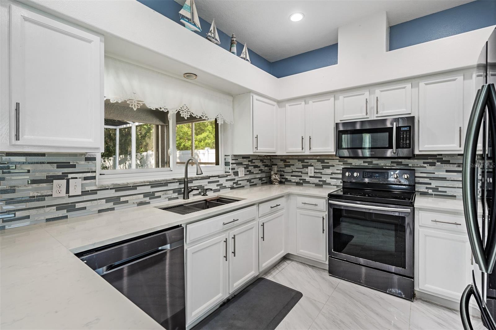 BAY ARBOR - Residential