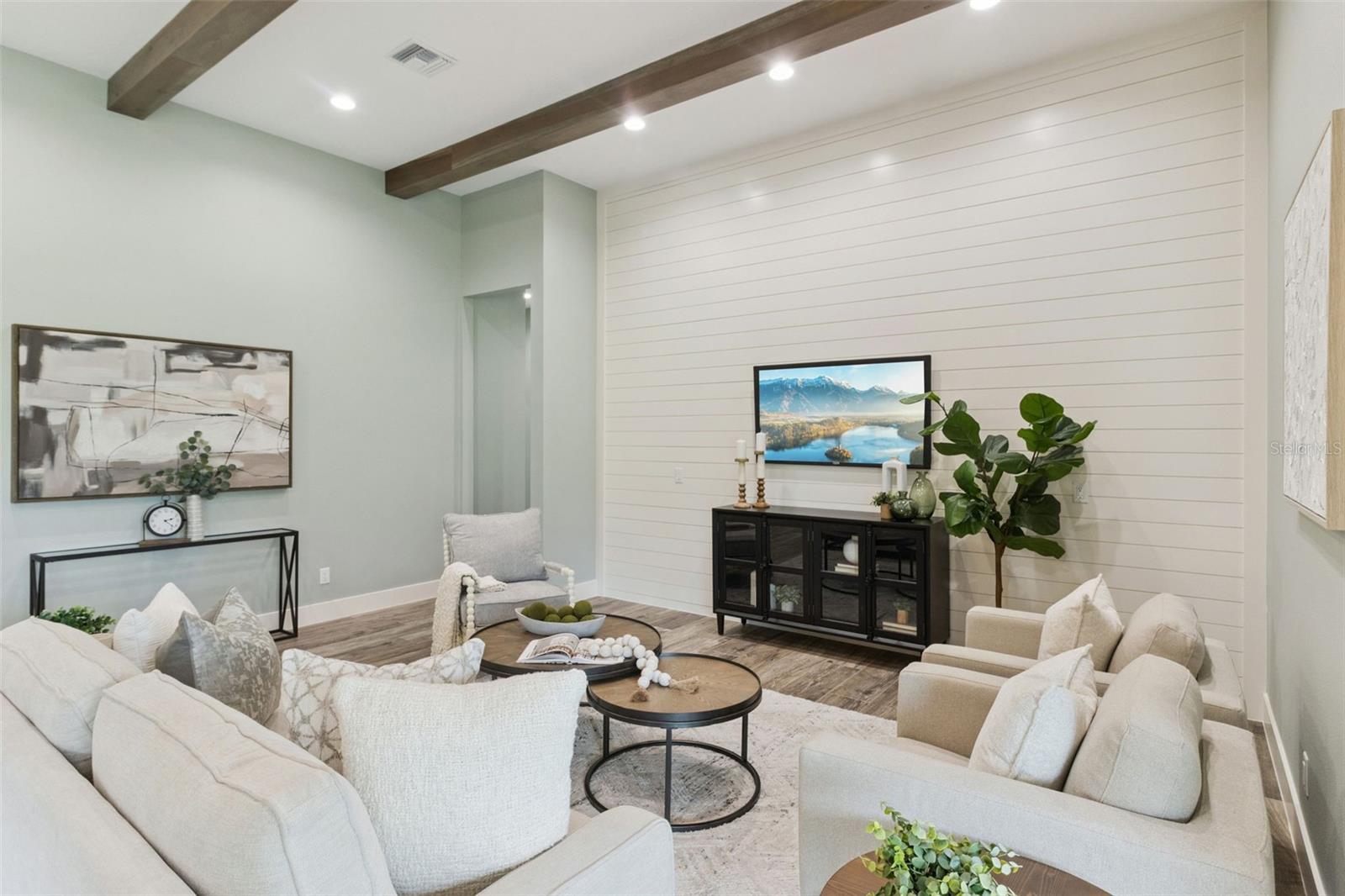 CYPRESSWOOD PALMA CEIA - Residential